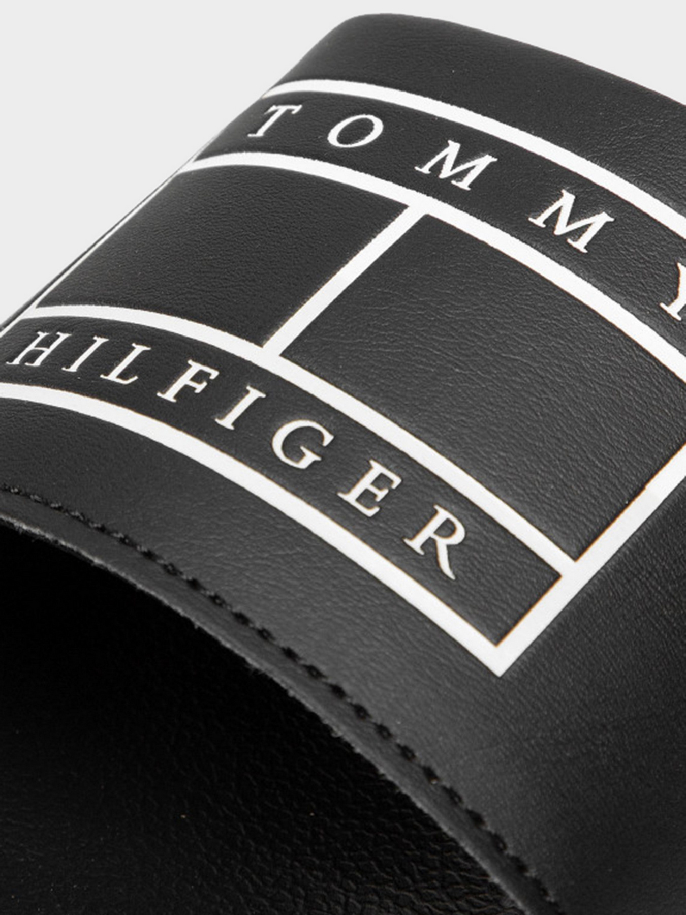 Шлёпанцы Tommy Hilfiger модель FM0FM04061-BDS Фото