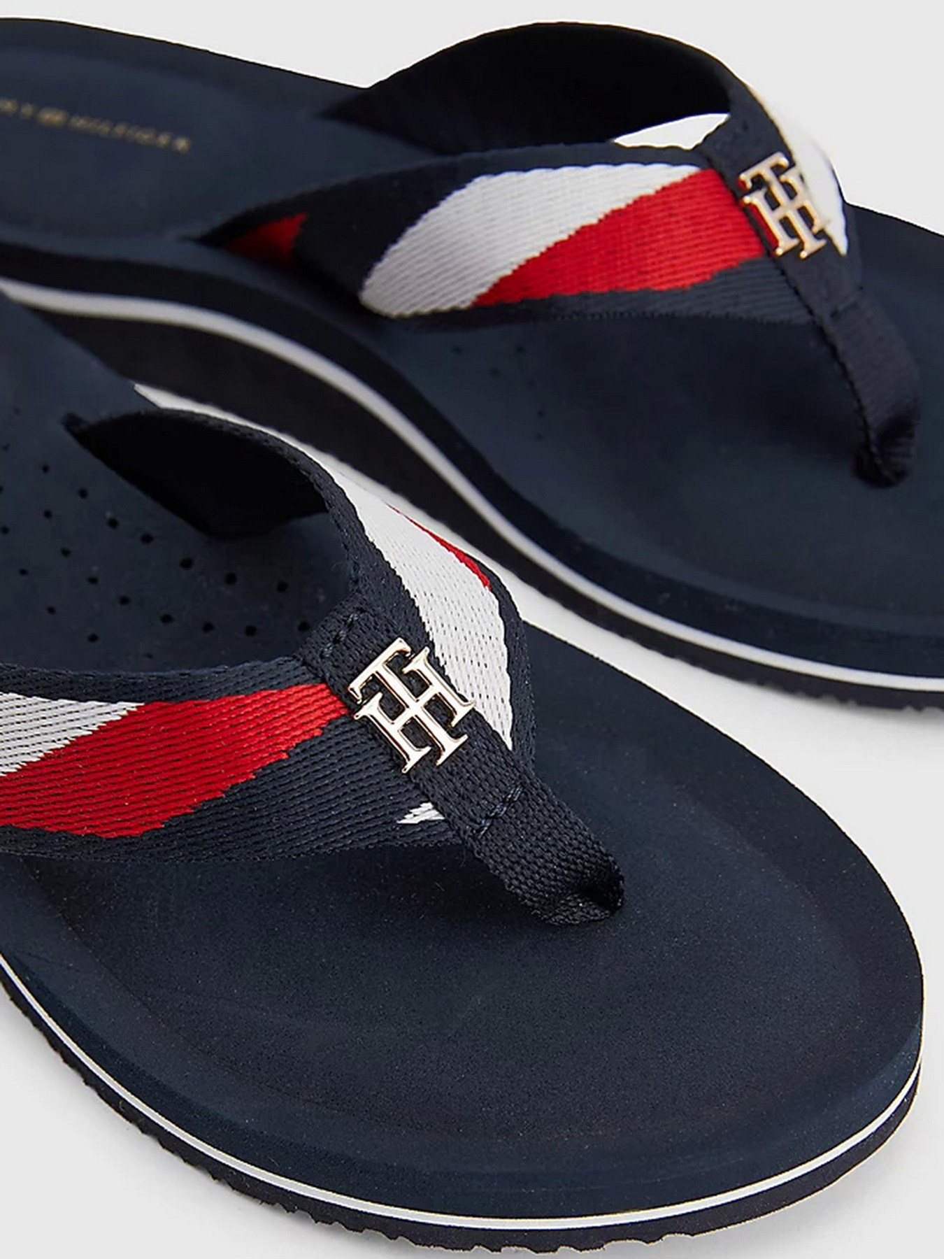 Шлёпанцы Tommy Hilfiger модель FW0FW06446-DW5 Фото