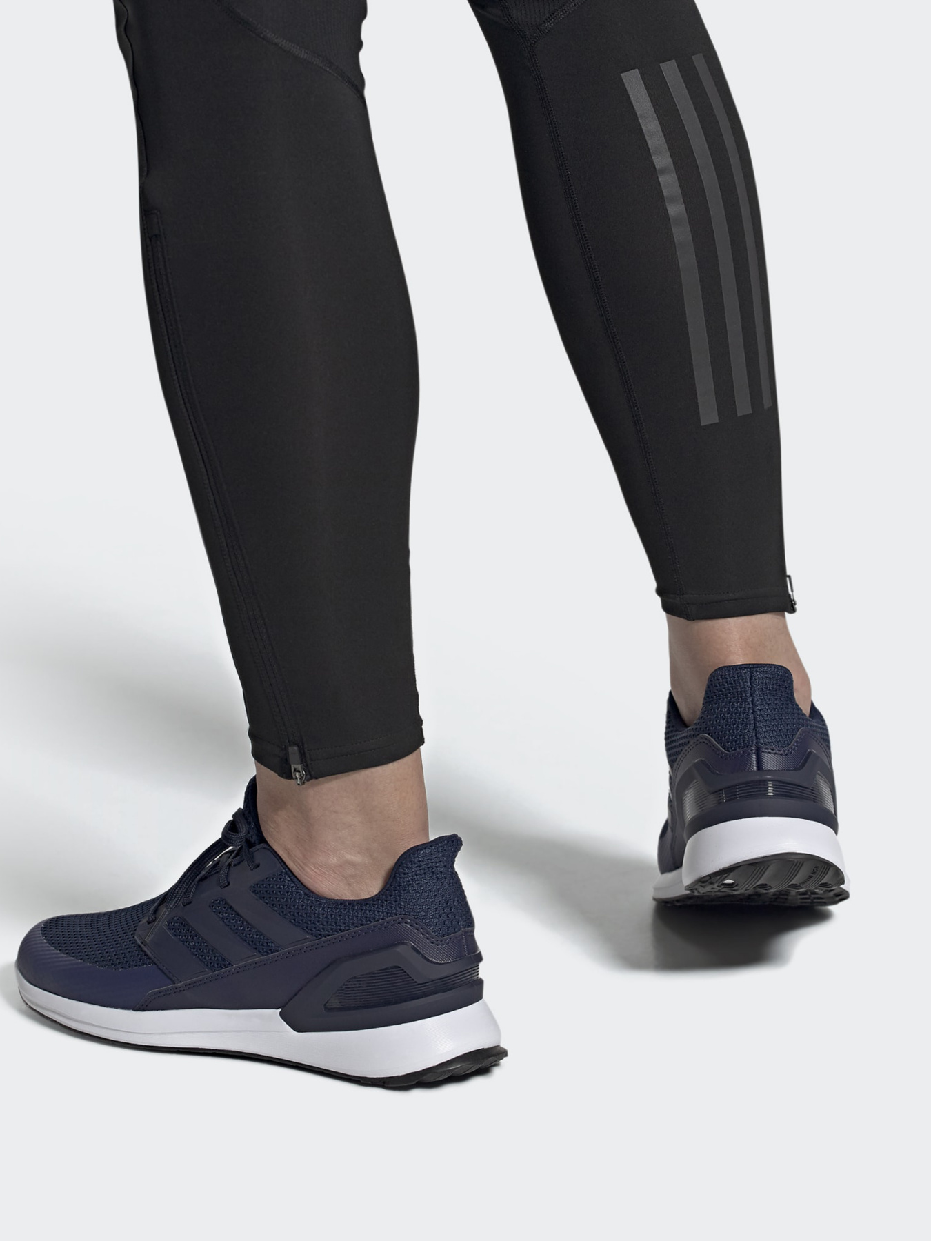 Кроссовки Adidas модель FY6546 Фото