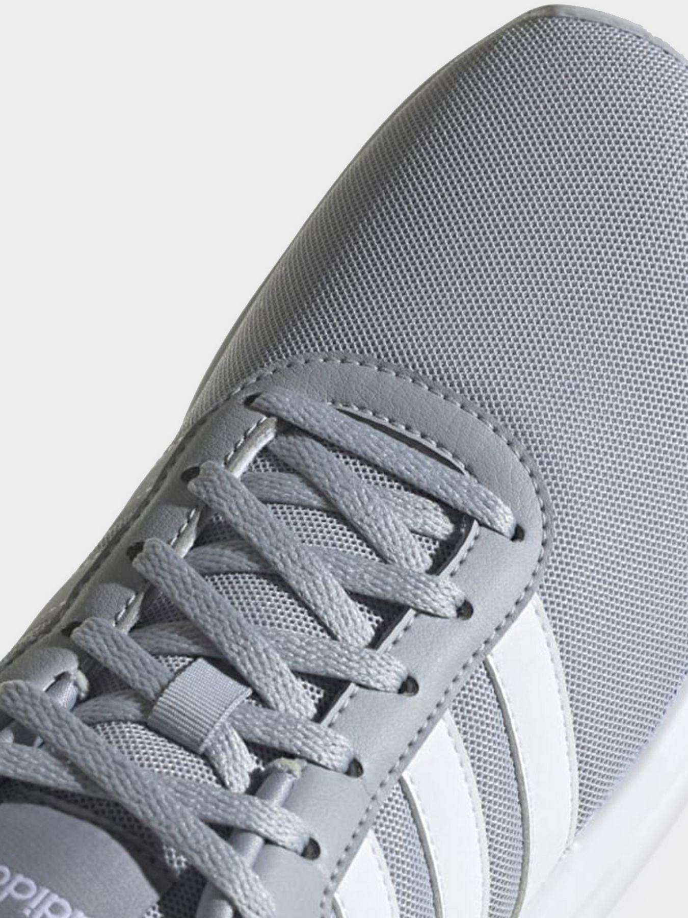 Кроссовки Adidas модель GY3100 Кроссовки Adidas модель GY3100 Фото