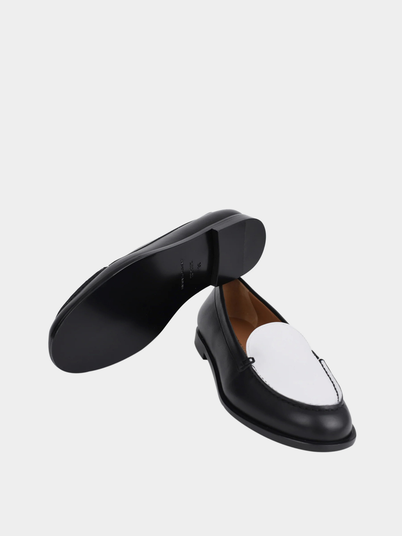 Слипоны и мокасины Emporio Armani модель X3A081-XM662-K485 Фото