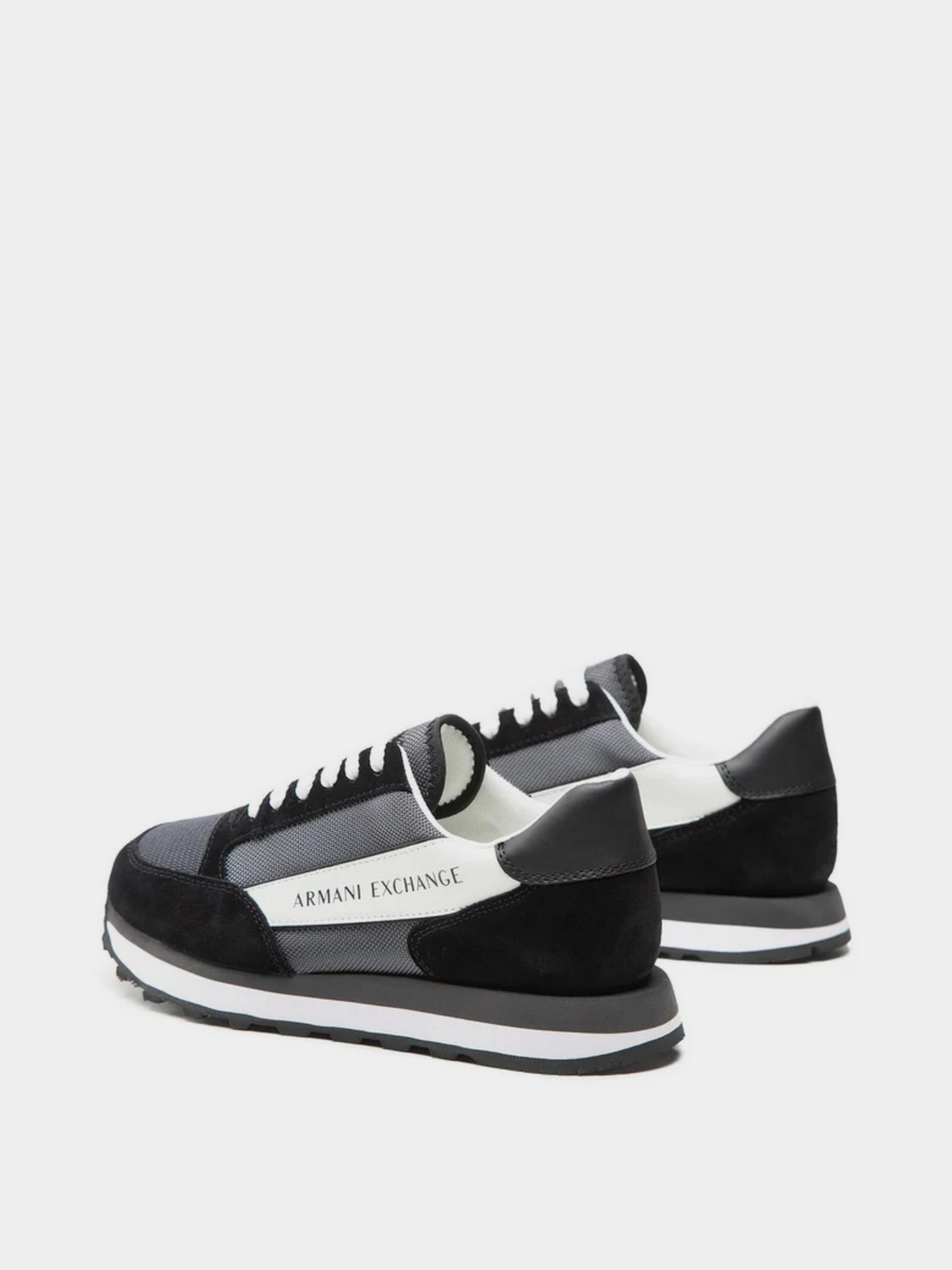 Кроссовки Armani Exchange модель XUX083-XV263-S073 Фото