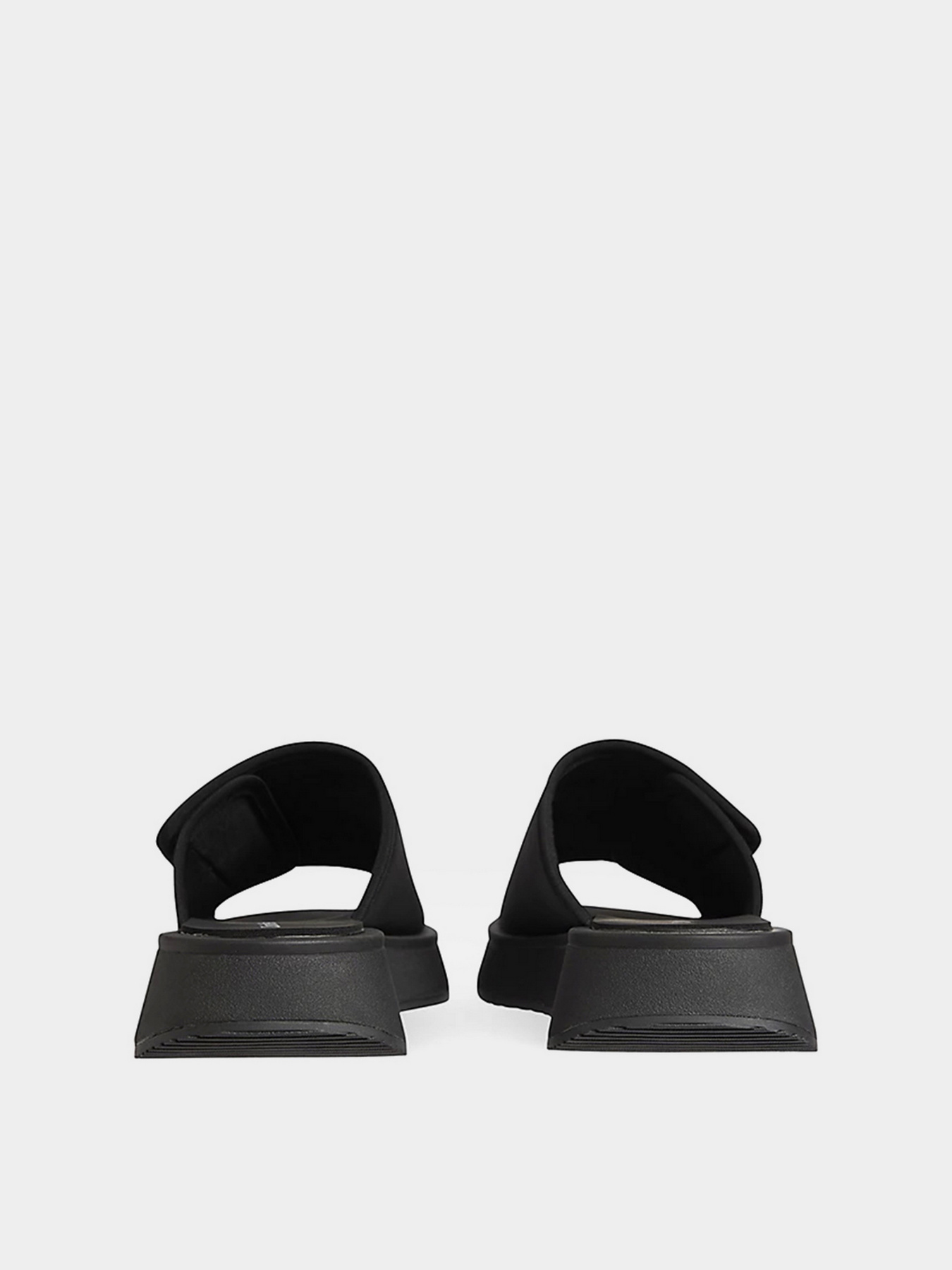 Шлёпанцы Calvin Klein модель YW0YW00672-BDS Фото