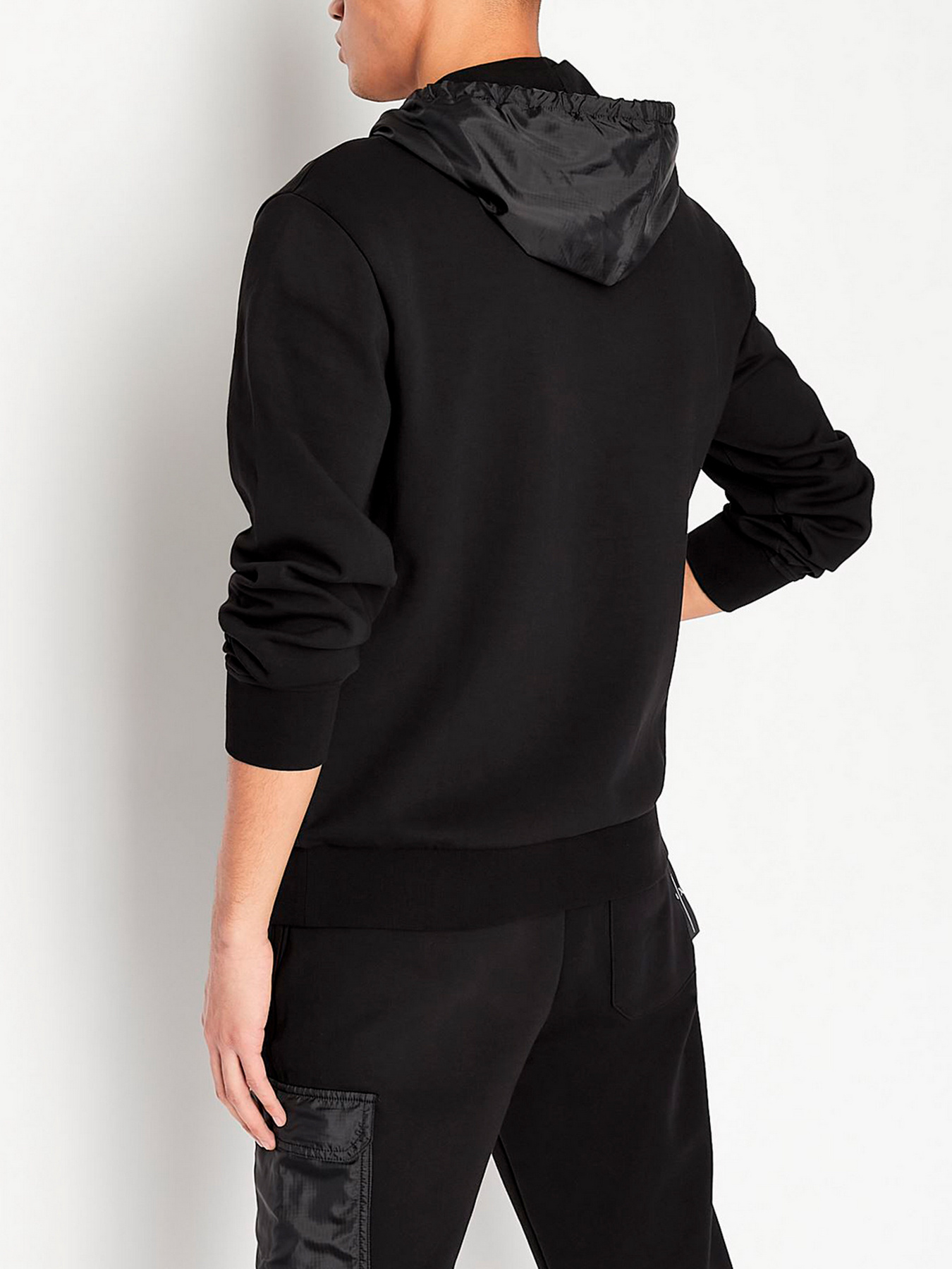 Худи и свитшоты Armani Exchange модель 3LZMFB-ZJ6TZ-1200 Худи и свитшоты Armani Exchange модель 3LZMFB-ZJ6TZ-1200 Фото