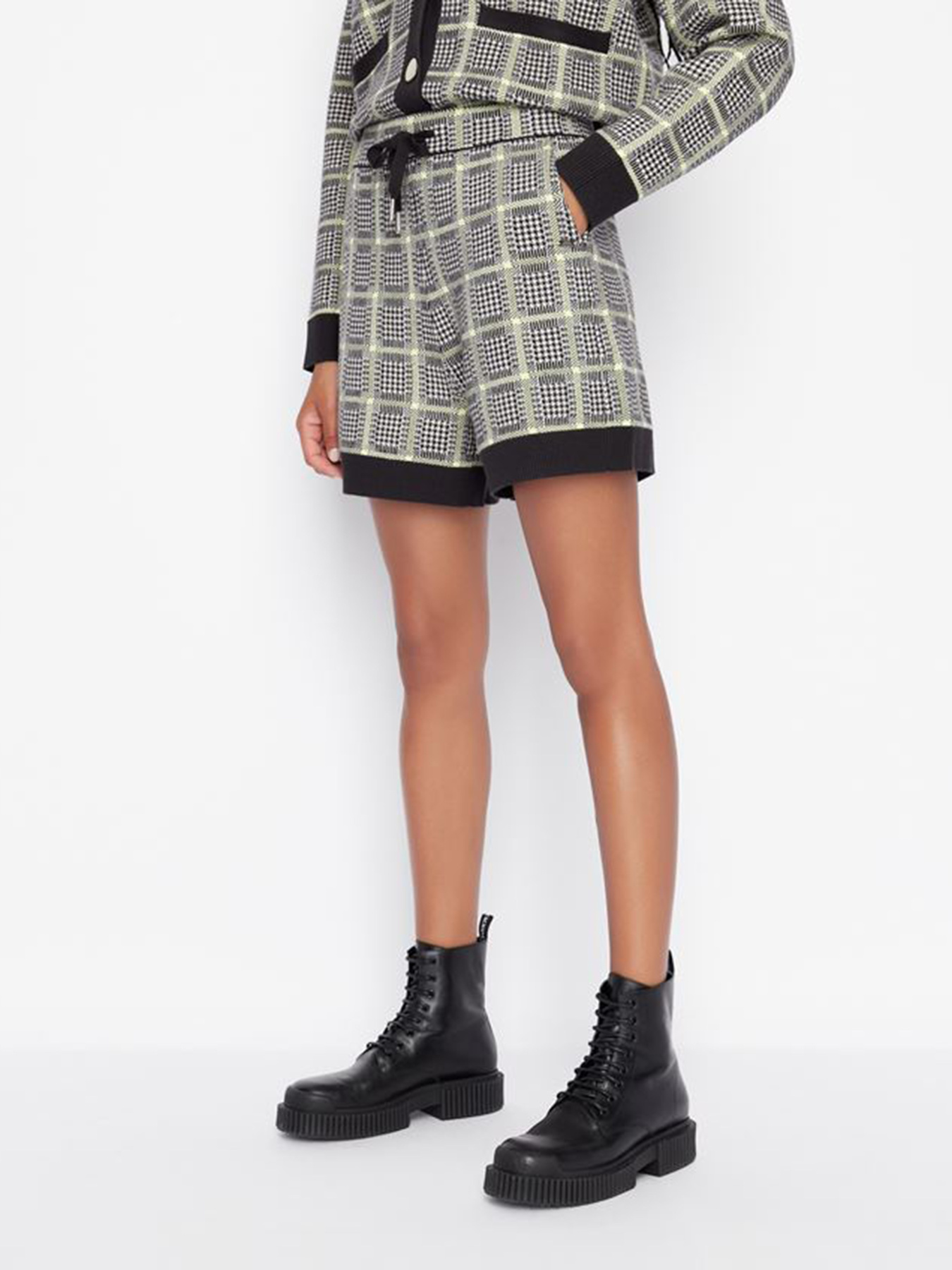 Шорты Armani Exchange модель 6LYS1J-YMV5Z-6601 Фото