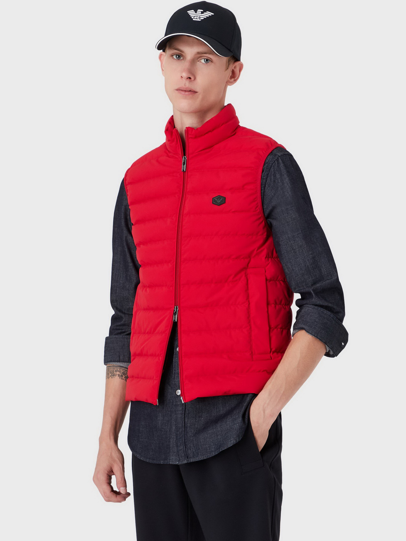 Утепленный жилет Emporio Armani модель 8N1BQ1-1NLRZ-0357 Фото