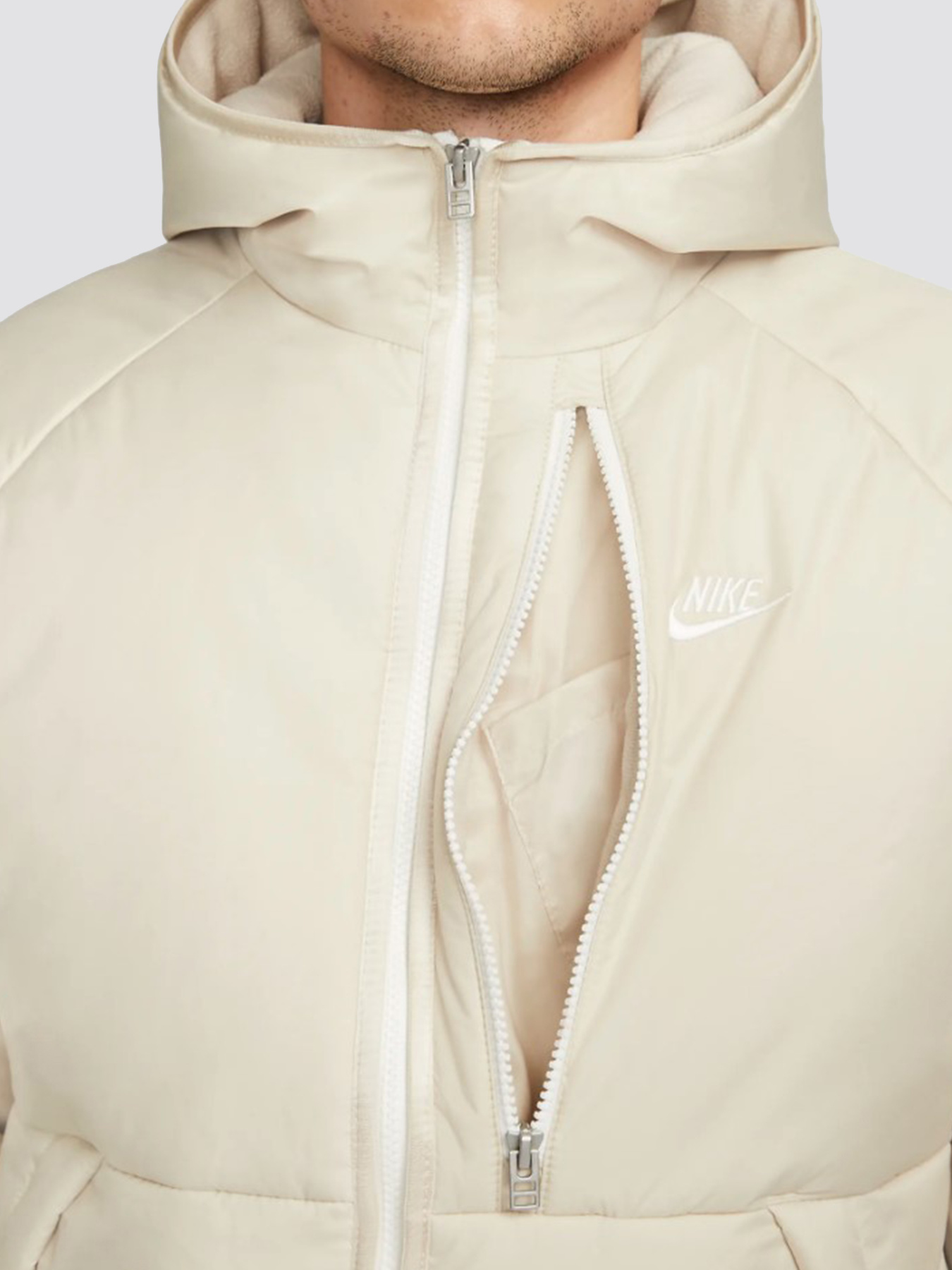Куртки и дубленки NIKE модель DD6857-206 Фото