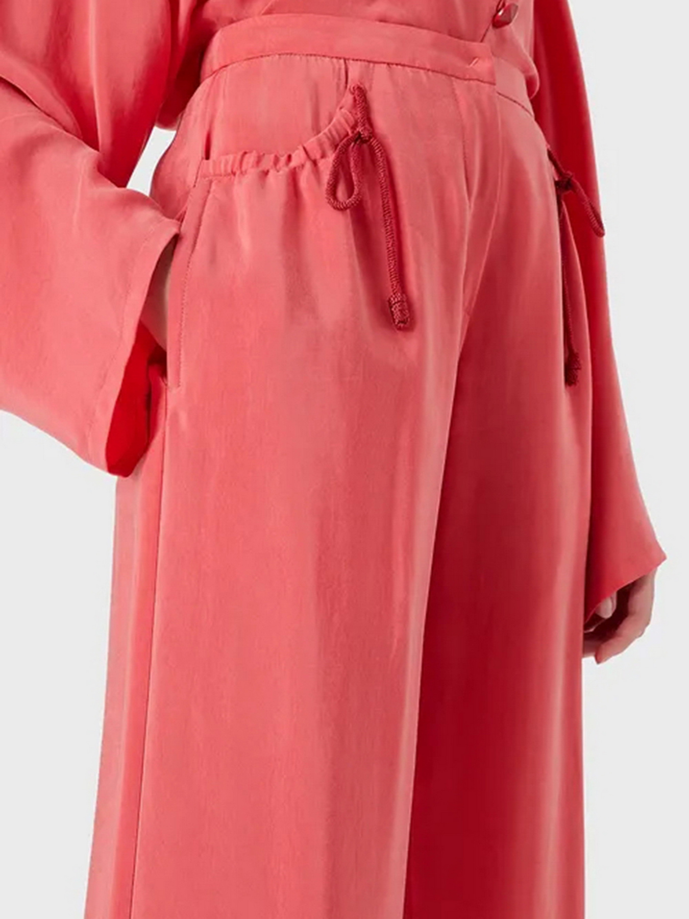 Брюки Emporio Armani модель INP31T-I2009-319 Фото