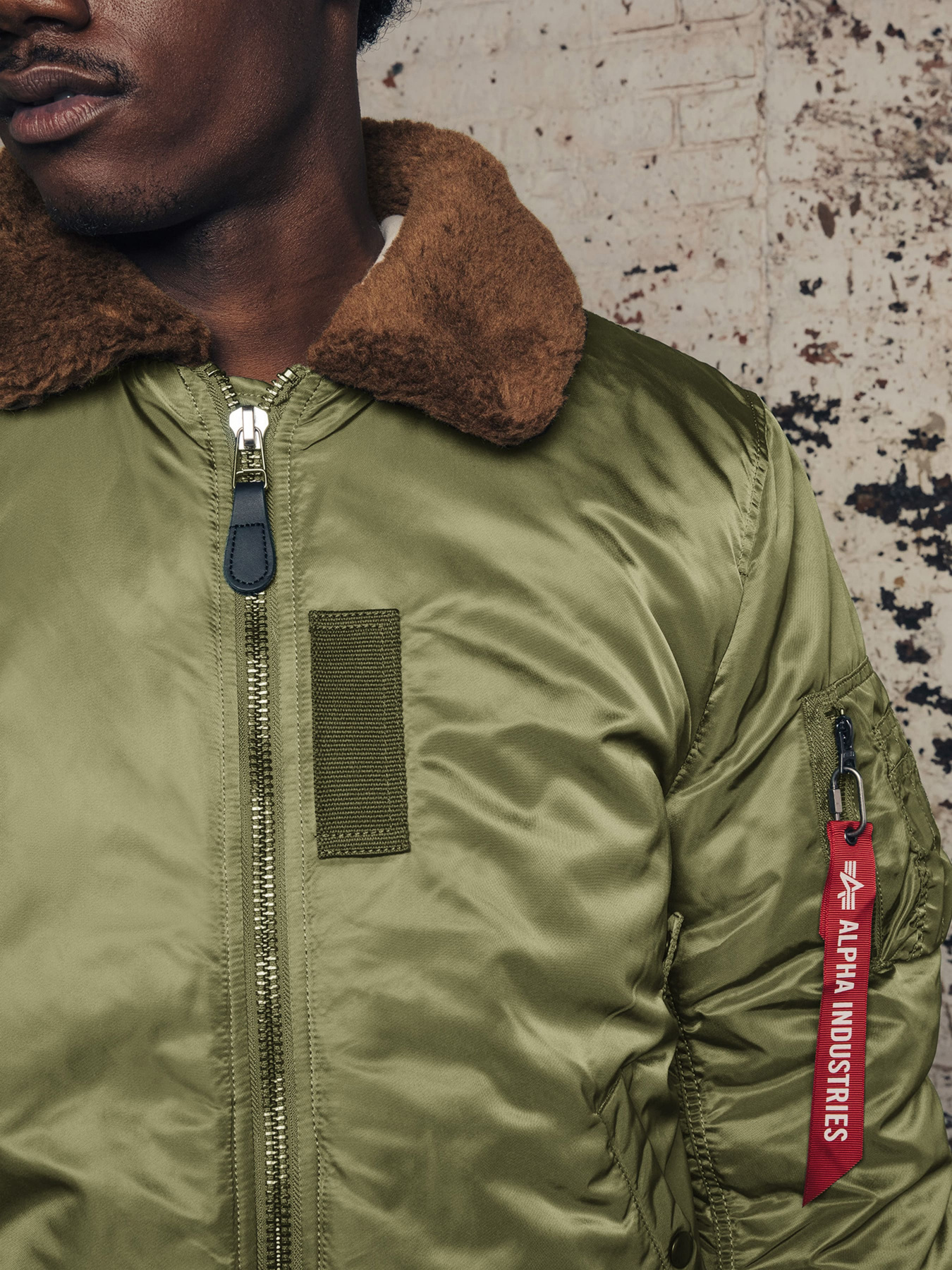 Куртки и дубленки Alpha Industries модель MJB52500C1_310 Фото