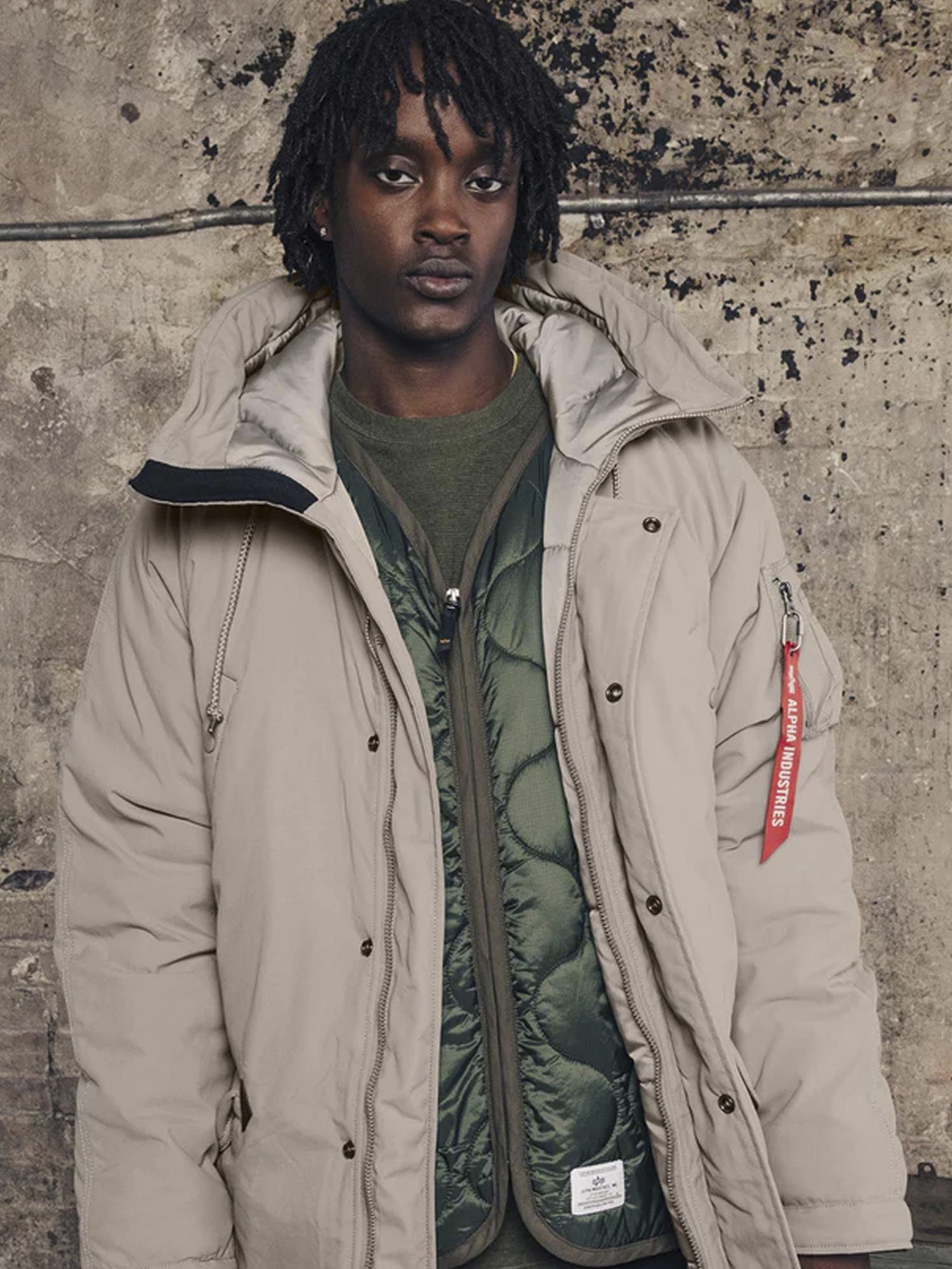 Куртки и дубленки Alpha Industries модель MJN51500C1_065 Фото