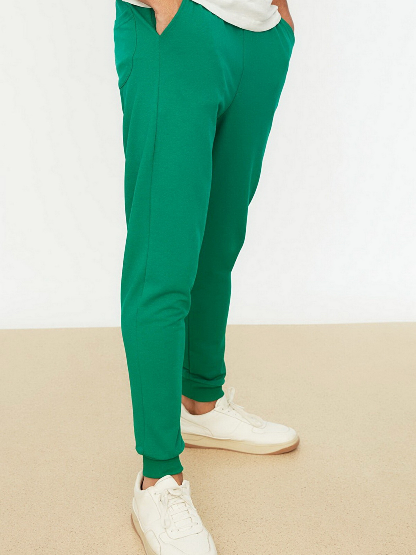 Брюки Trendyol модель TMNSS20EA0053/Yesil Фото