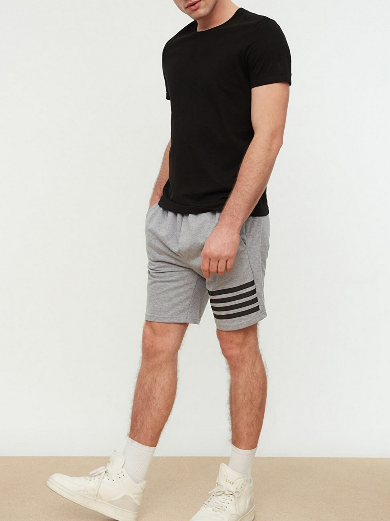 Шорты Trendyol модель TMNSS21SR0138/Gri Фото