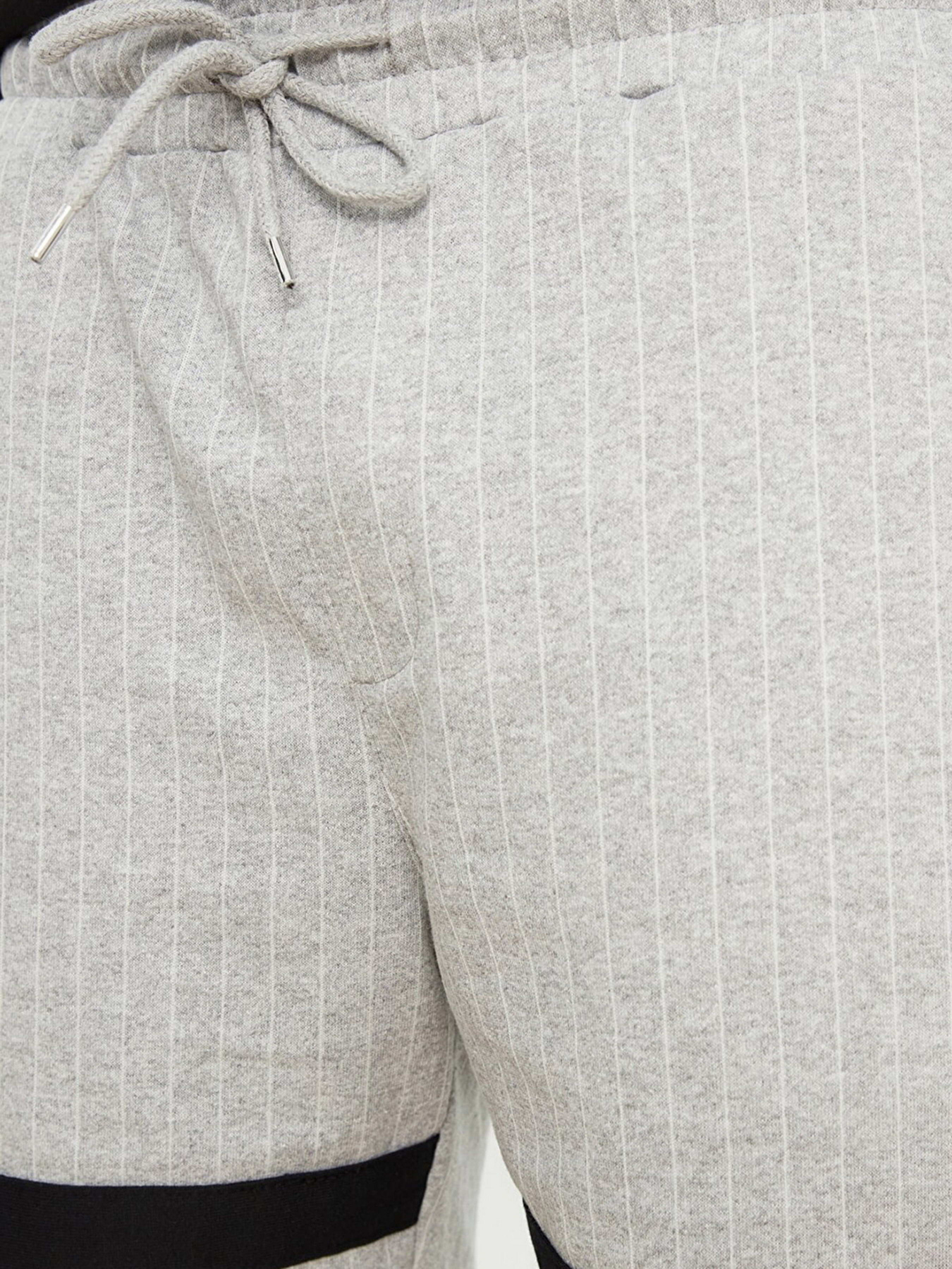 Шорты Trendyol модель TMNSS21SR0207/Gri Фото