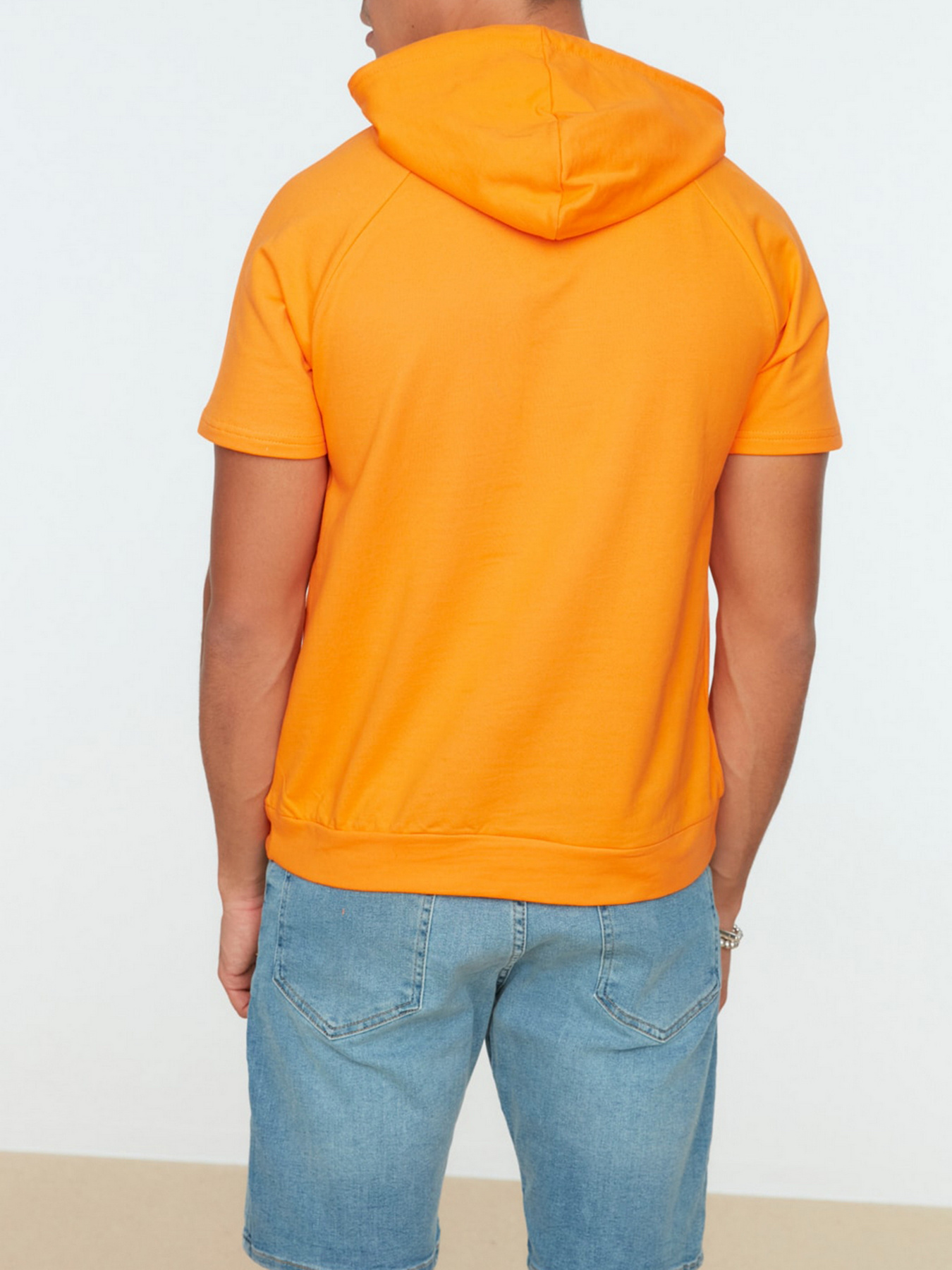 Футболки и поло Trendyol модель TMNSS22SW0043/Turuncu Фото