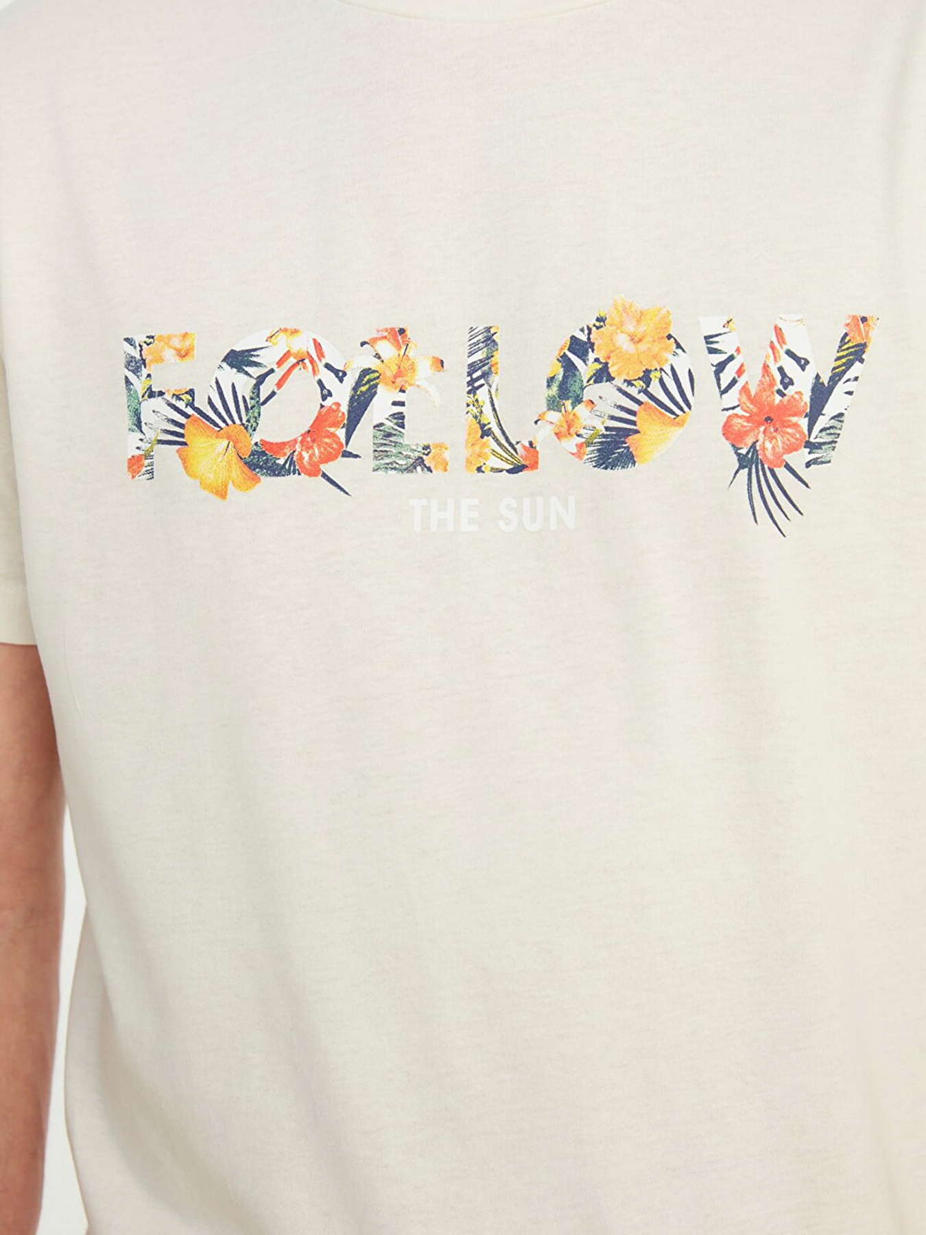 Футболки и поло Trendyol модель TMNSS22TS0224/Ekru Фото