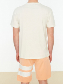 Футболки и поло Trendyol модель TMNSS22TS0224/Ekru Фото