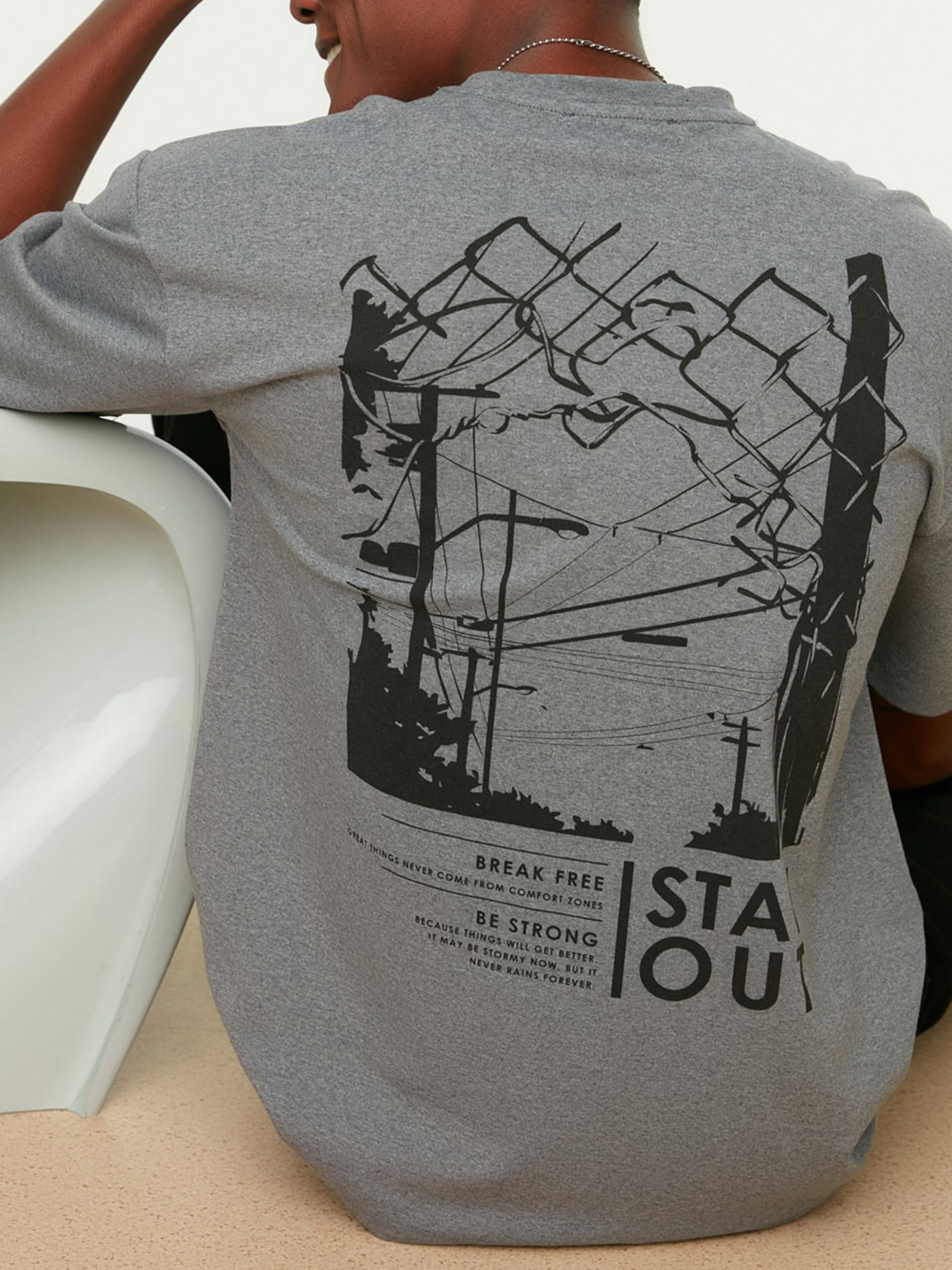 Футболки и поло Trendyol модель TMNSS22TS0570/Antrasit Фото