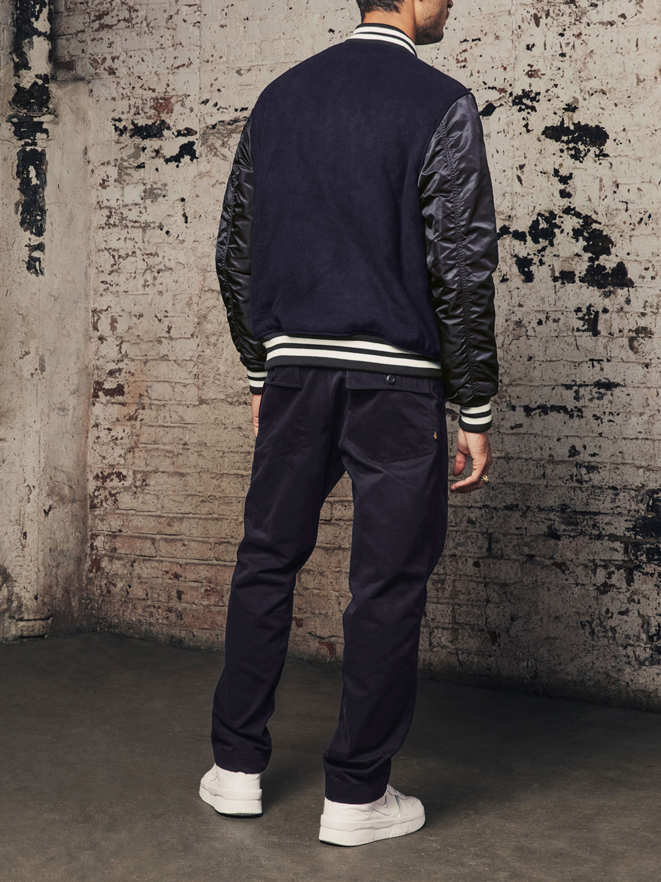 Куртки и дубленки Alpha Industries модель UJM52500C1_410 Фото