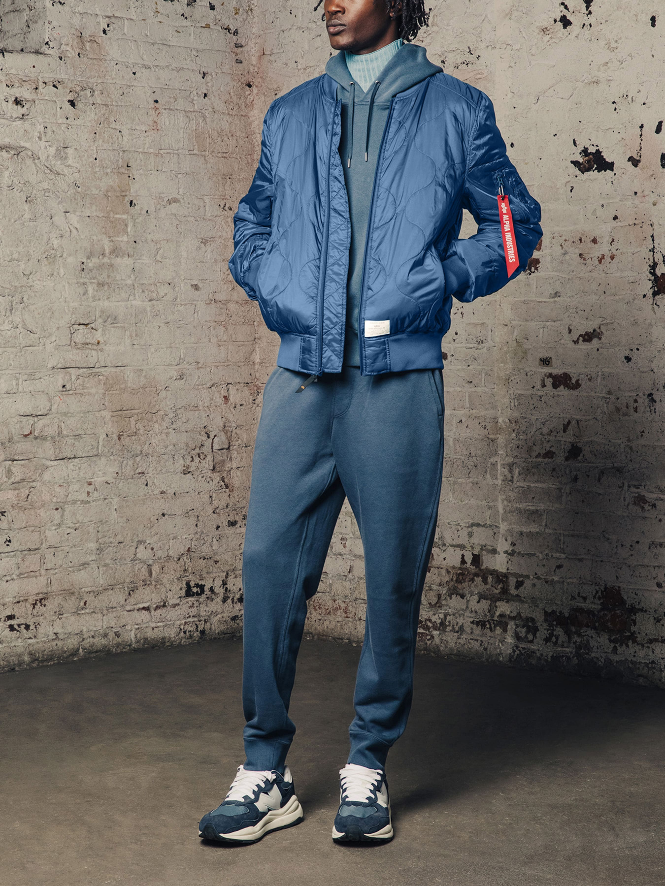 Куртки и дубленки Alpha Industries модель UJQ52000C1_438 Фото