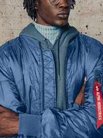 Куртки и дубленки Alpha Industries модель UJQ52000C1_438 Фото