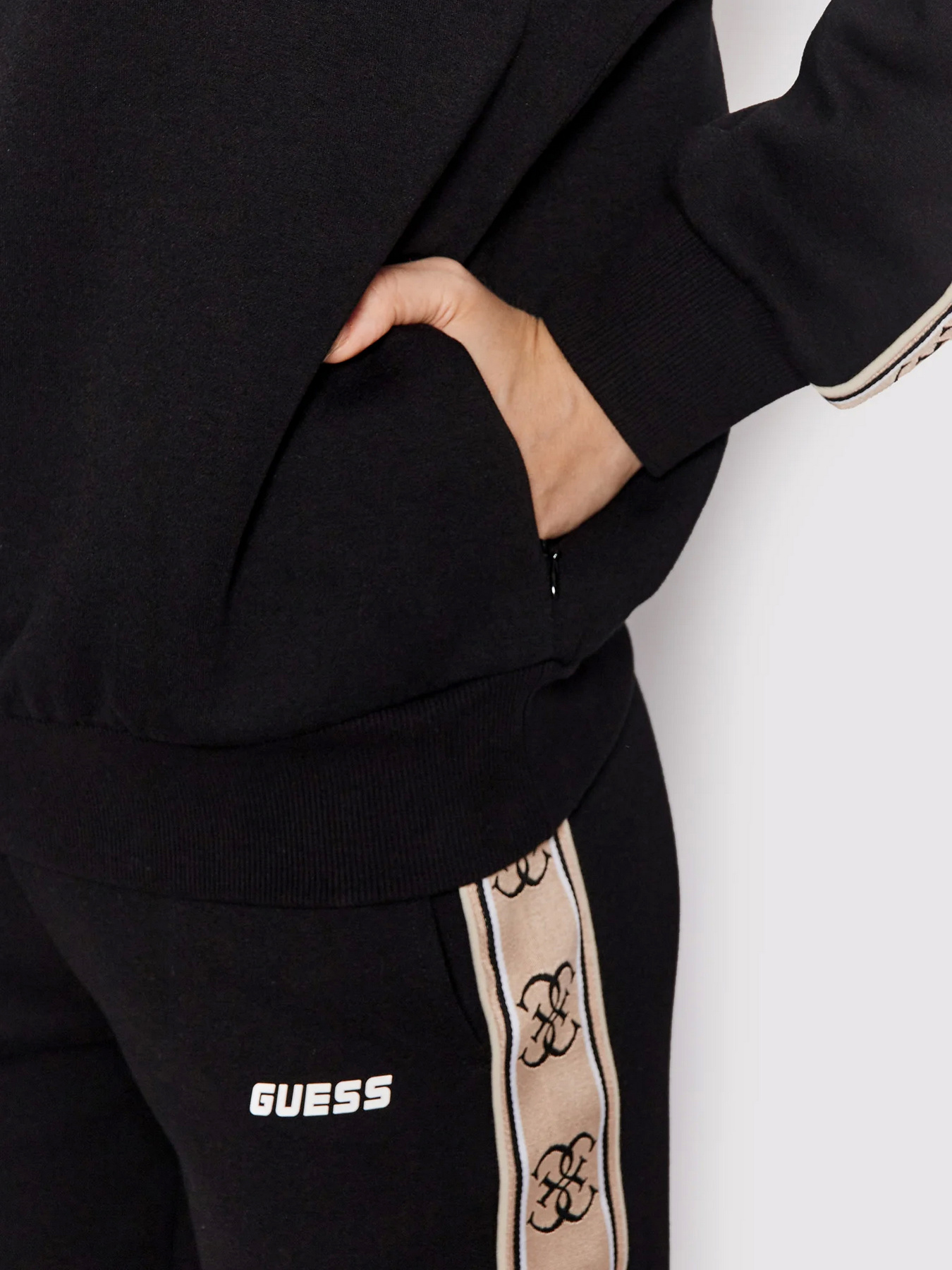 Худи и свитшоты GUESS модель V2YQ15-KA3P1-JBLK Фото