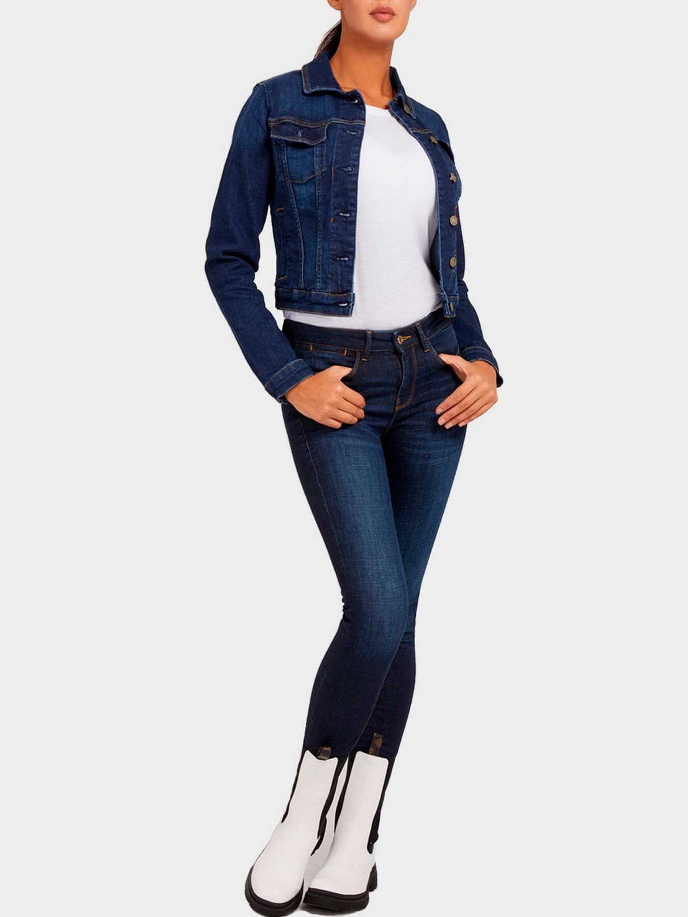 Куртки и дубленки GUESS модель W1YN0E-D4GV1-CRD1 Фото