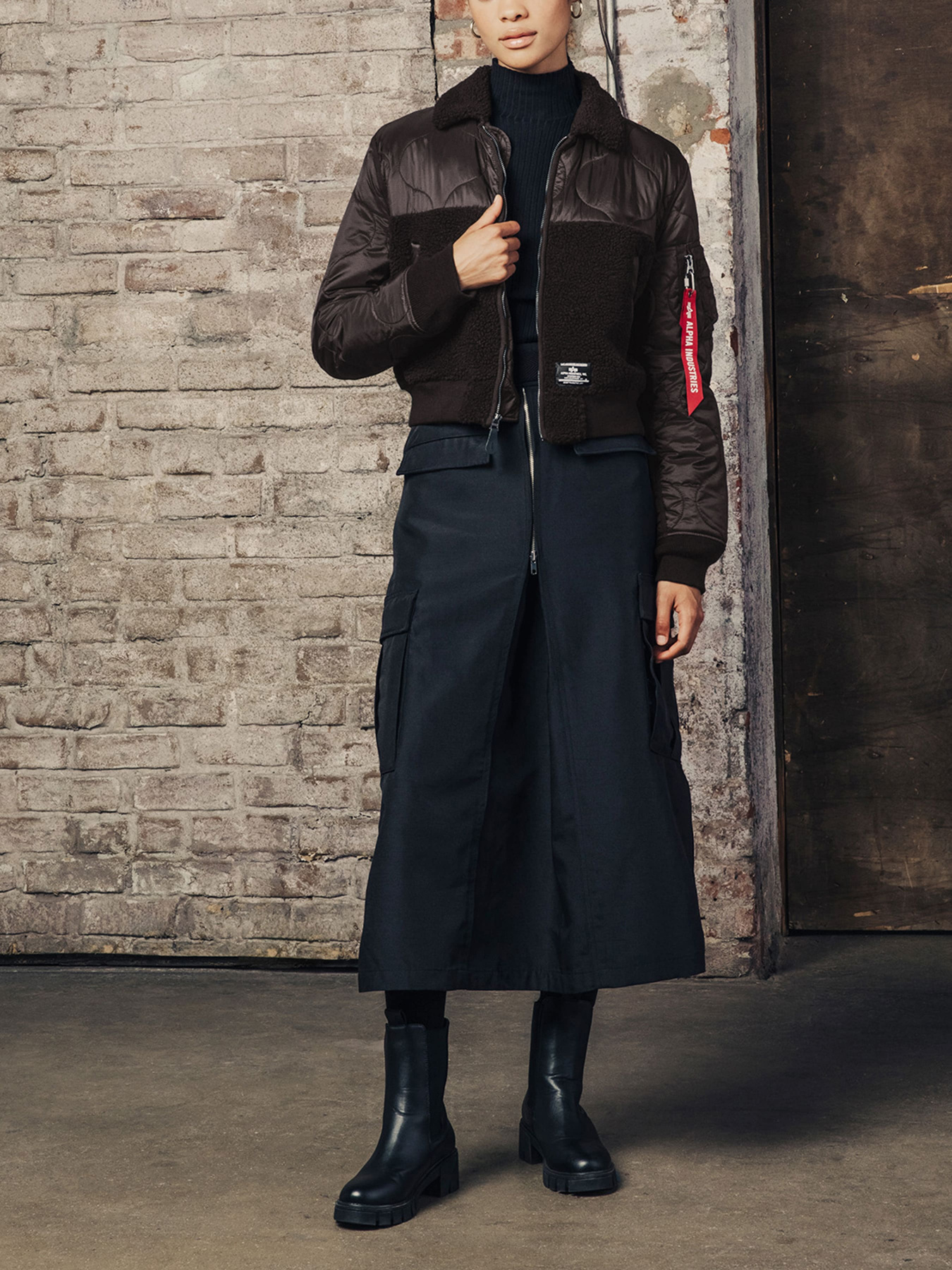 Куртки и дубленки Alpha Industries модель WJB52500C1_001 Фото