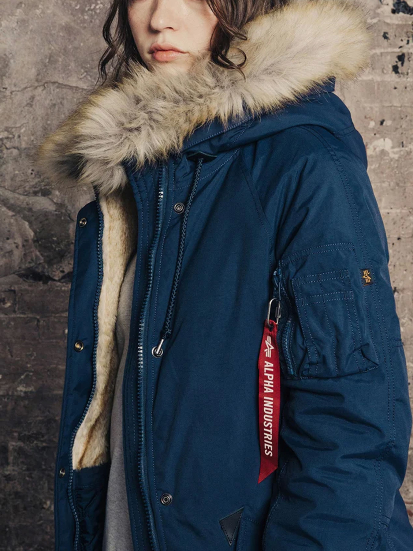Куртки и дубленки Alpha Industries модель WJE52500C1_410 Фото