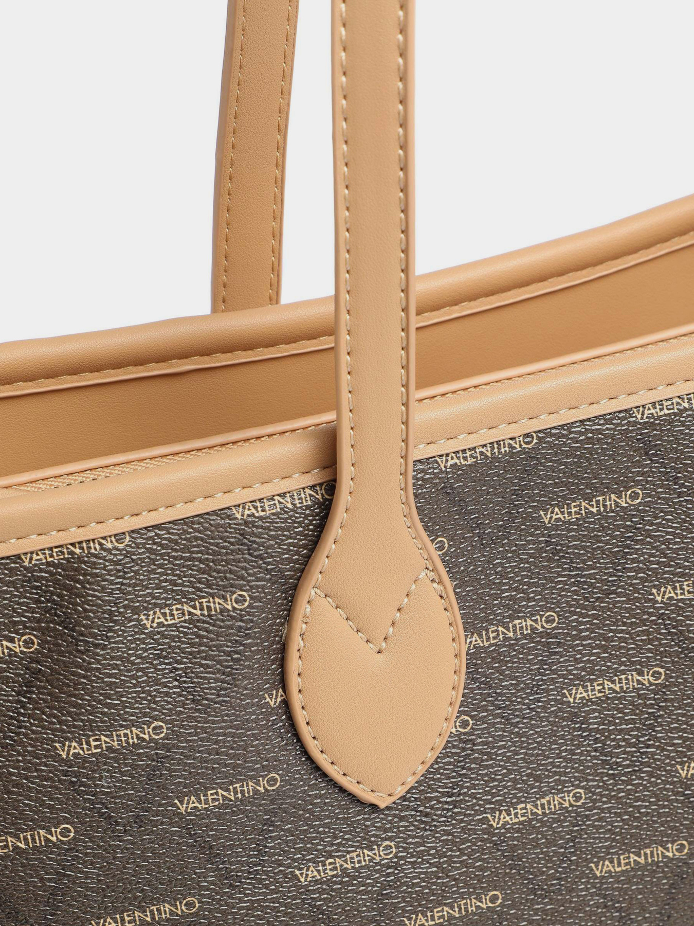 Сумки Valentino Bags модель VBS3KG01 E76 Фото