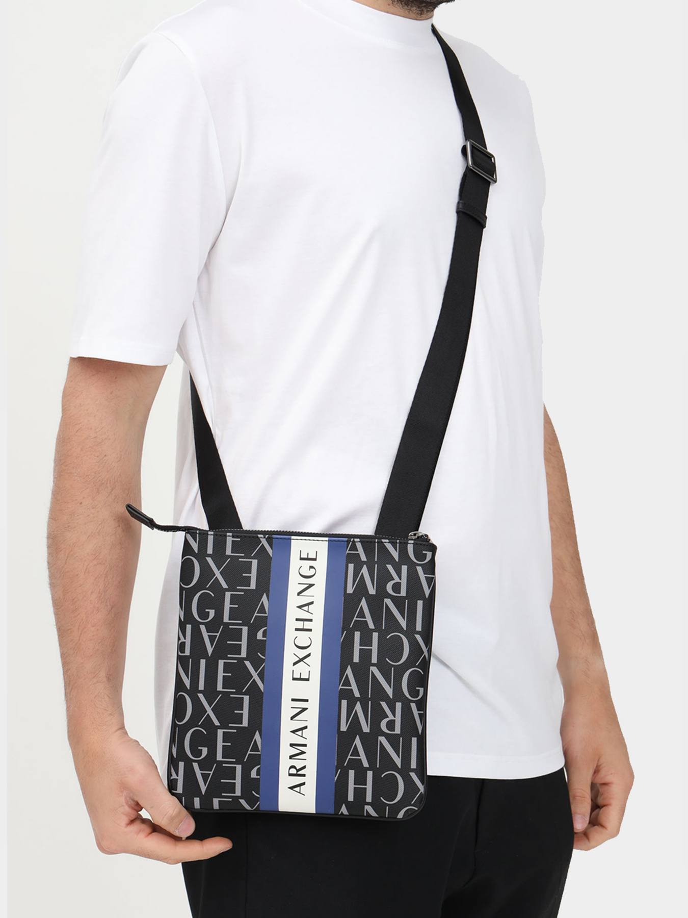 Сумки Armani Exchange модель 952397-CC831-00020 Фото
