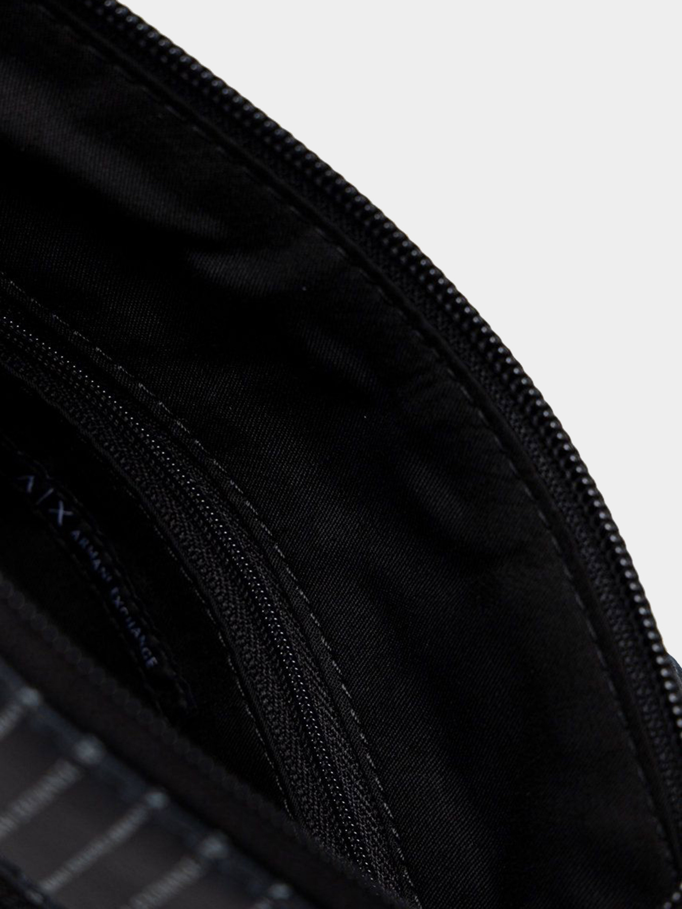 Сумки Armani Exchange модель 952489-CC825-00335 Фото