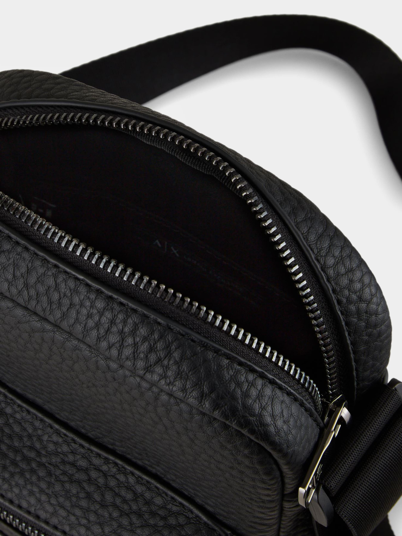 Сумки Armani Exchange модель 952490-2F882-00020 Фото
