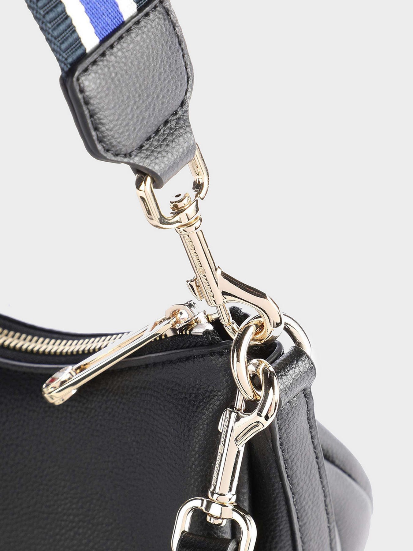 Сумки Tommy Hilfiger модель AW0AW13135-BDS Фото
