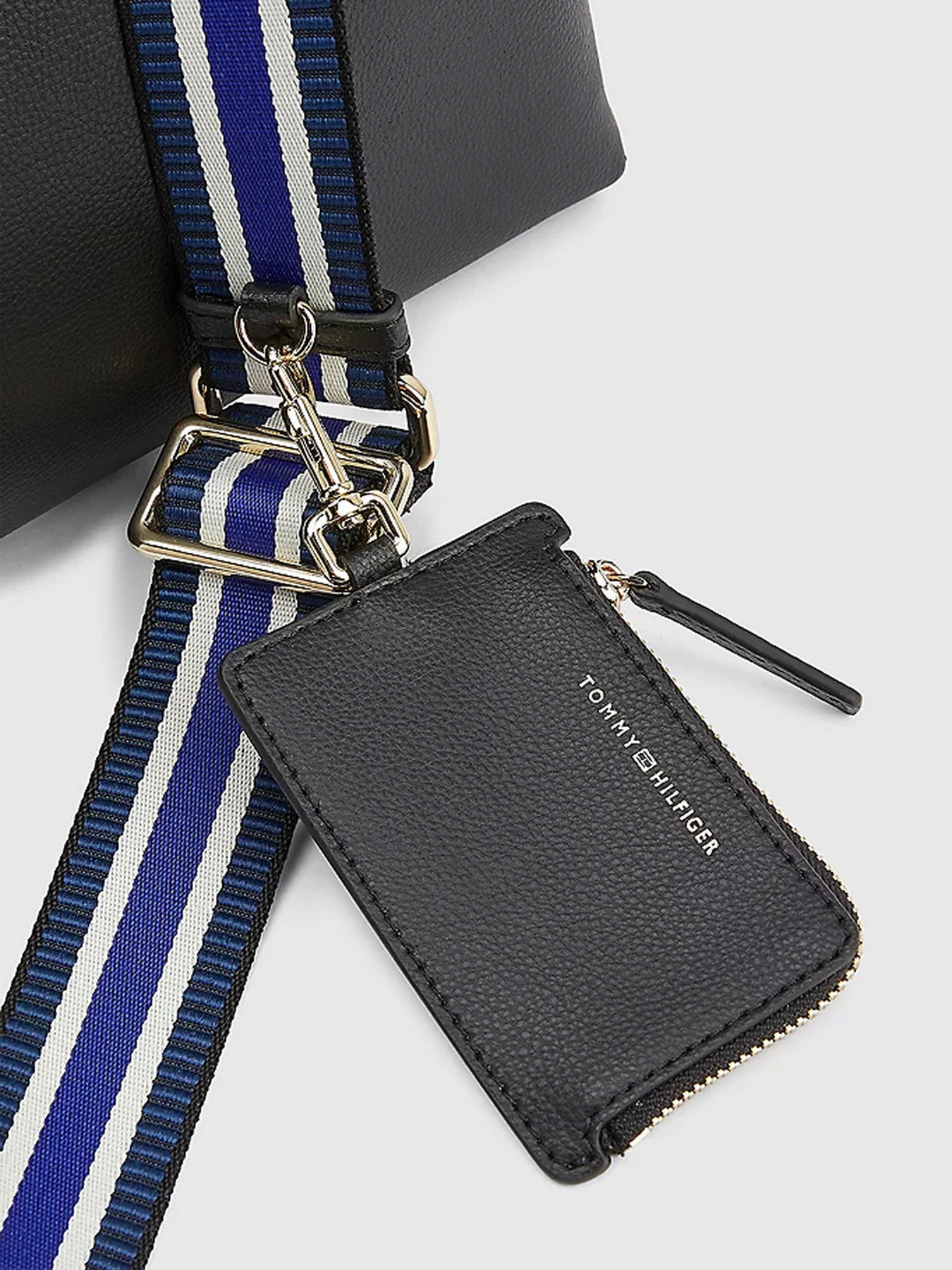 Сумки Tommy Hilfiger модель AW0AW13409-BDS Фото