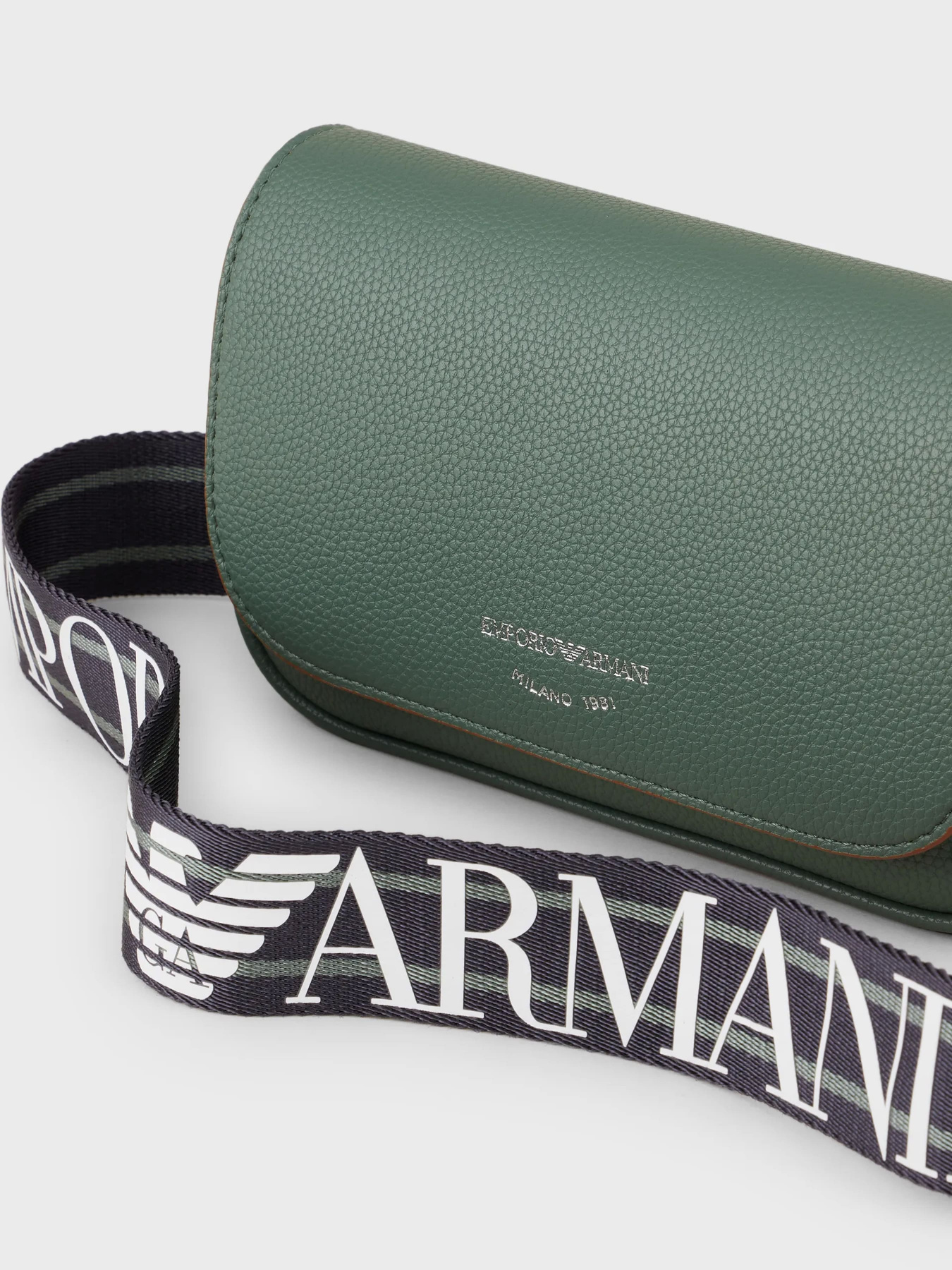 Сумки Emporio Armani модель Y3H294-YFO5E-81328 Фото