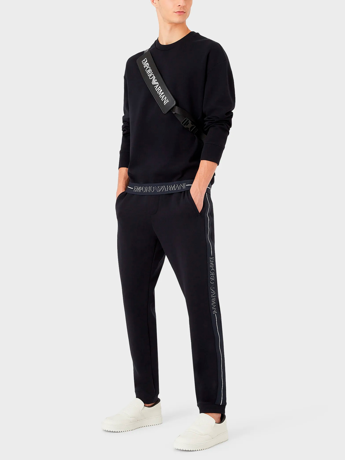 Брюки Emporio Armani модель 6L1P96-1JHSZ-0920 Фото