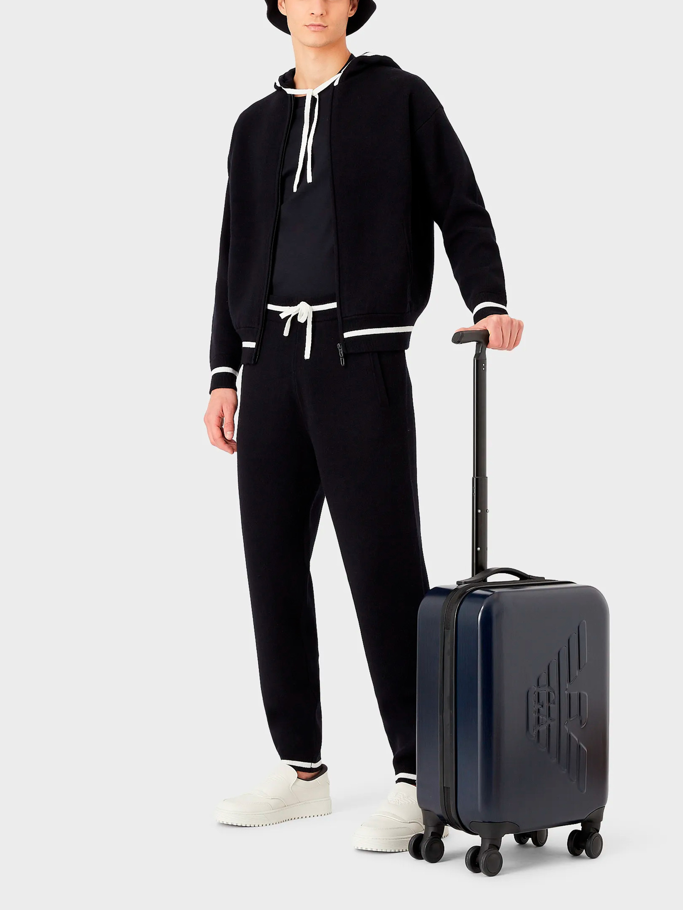 Брюки Emporio Armani модель 6L1PXJ-1MJRZ-0920 Фото