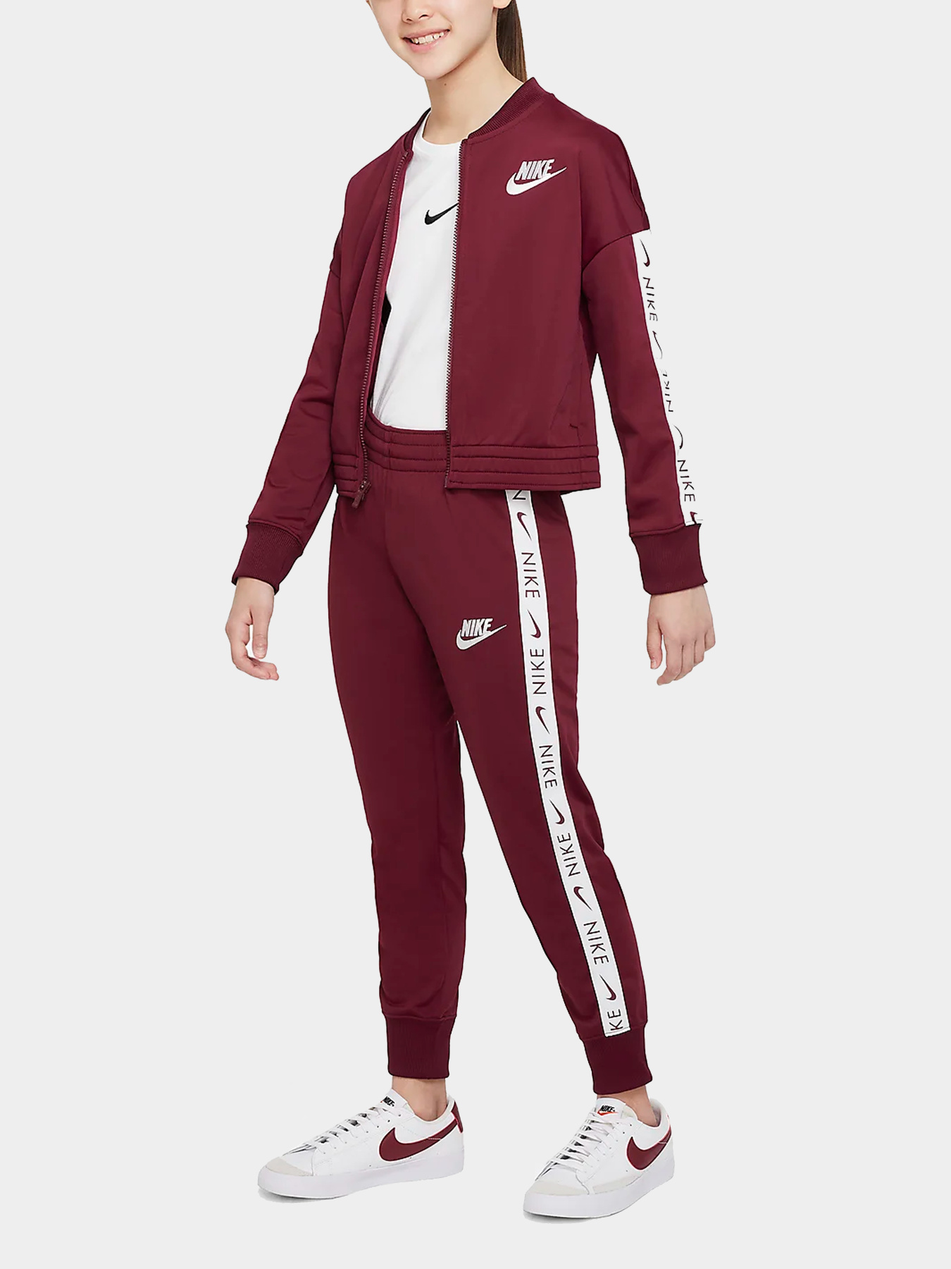 Костюмы NIKE модель CU8374-638 Фото