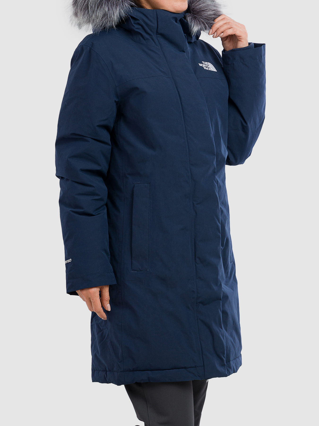 Куртки и дубленки The North Face модель NF0A4R2V8K21 Фото