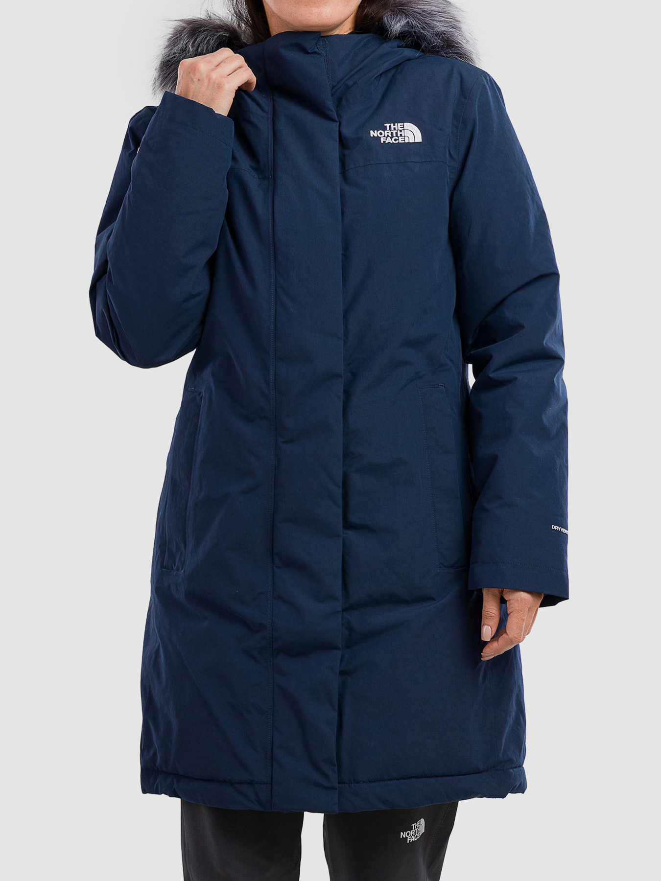 Куртки и дубленки The North Face модель NF0A4R2V8K21 Фото