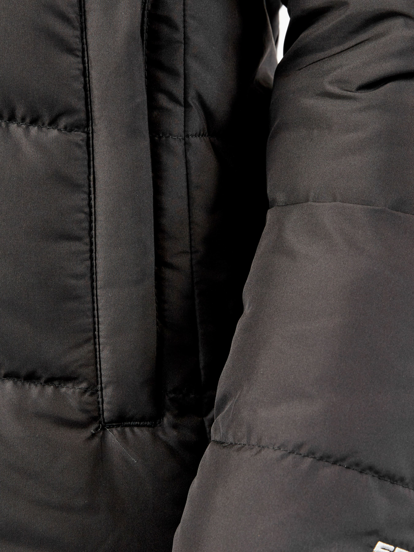Куртки и дубленки The North Face модель NF0A4R33JK31 Фото