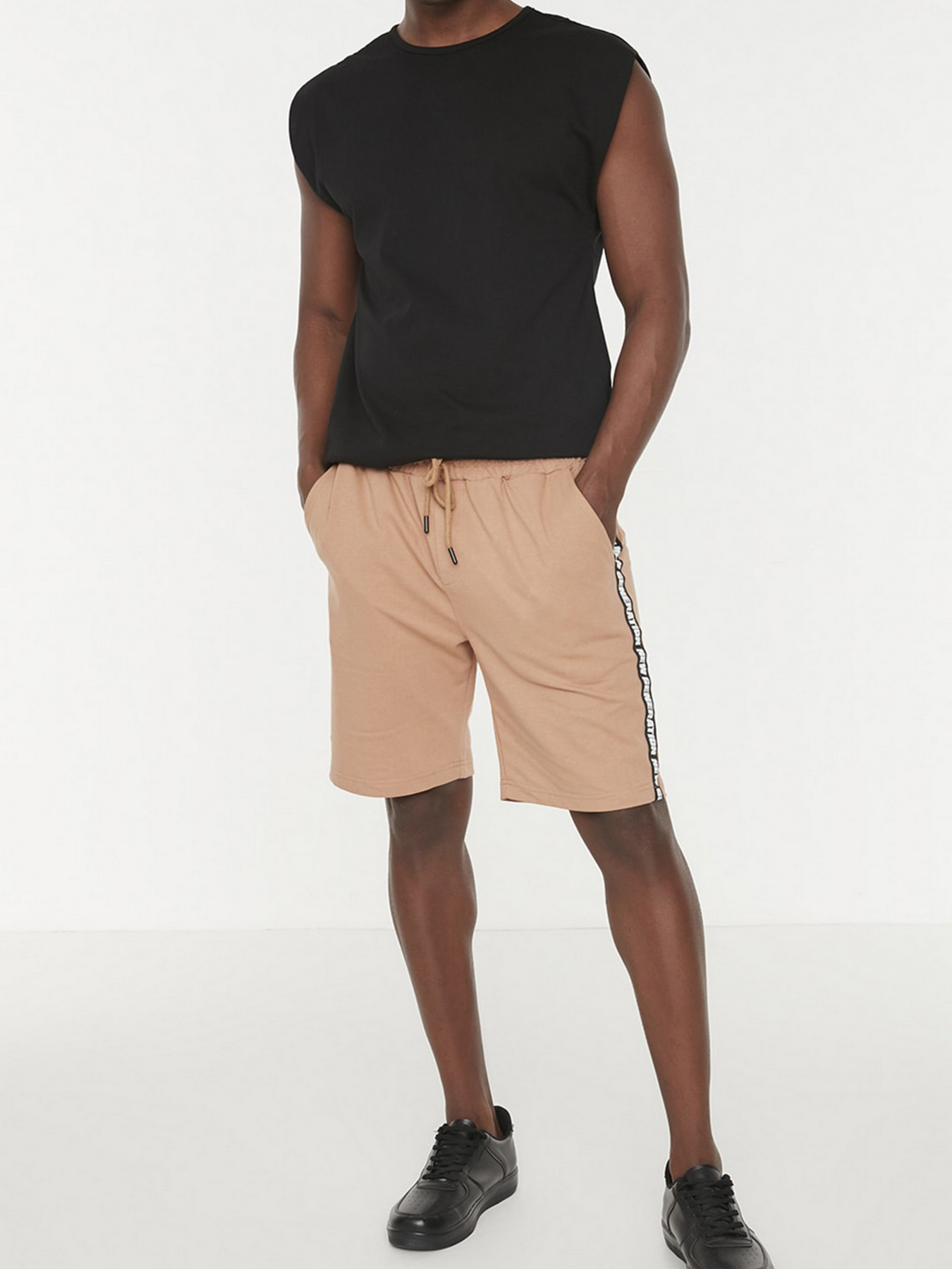 Шорты Trendyol модель TMNSS20SR0168/Camel Фото