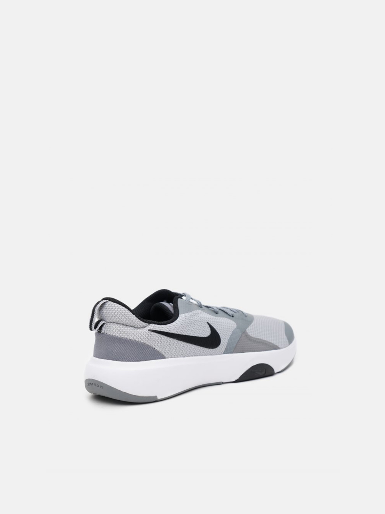 Кроссовки NIKE модель DA1352-003 Фото