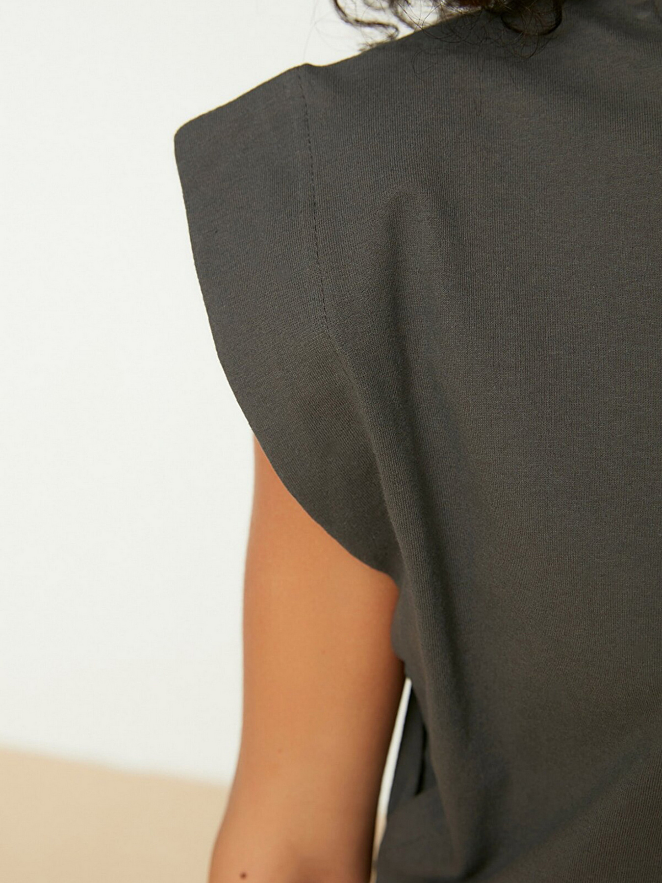 Футболки и поло Trendyol модель TWOSS20TS0021/Antrasit Фото