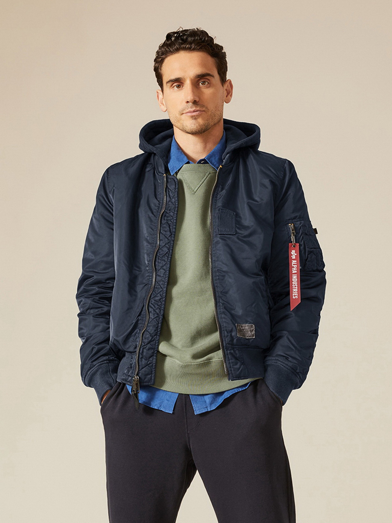 Куртки и дубленки Alpha Industries модель UJM51502C1_410 Фото
