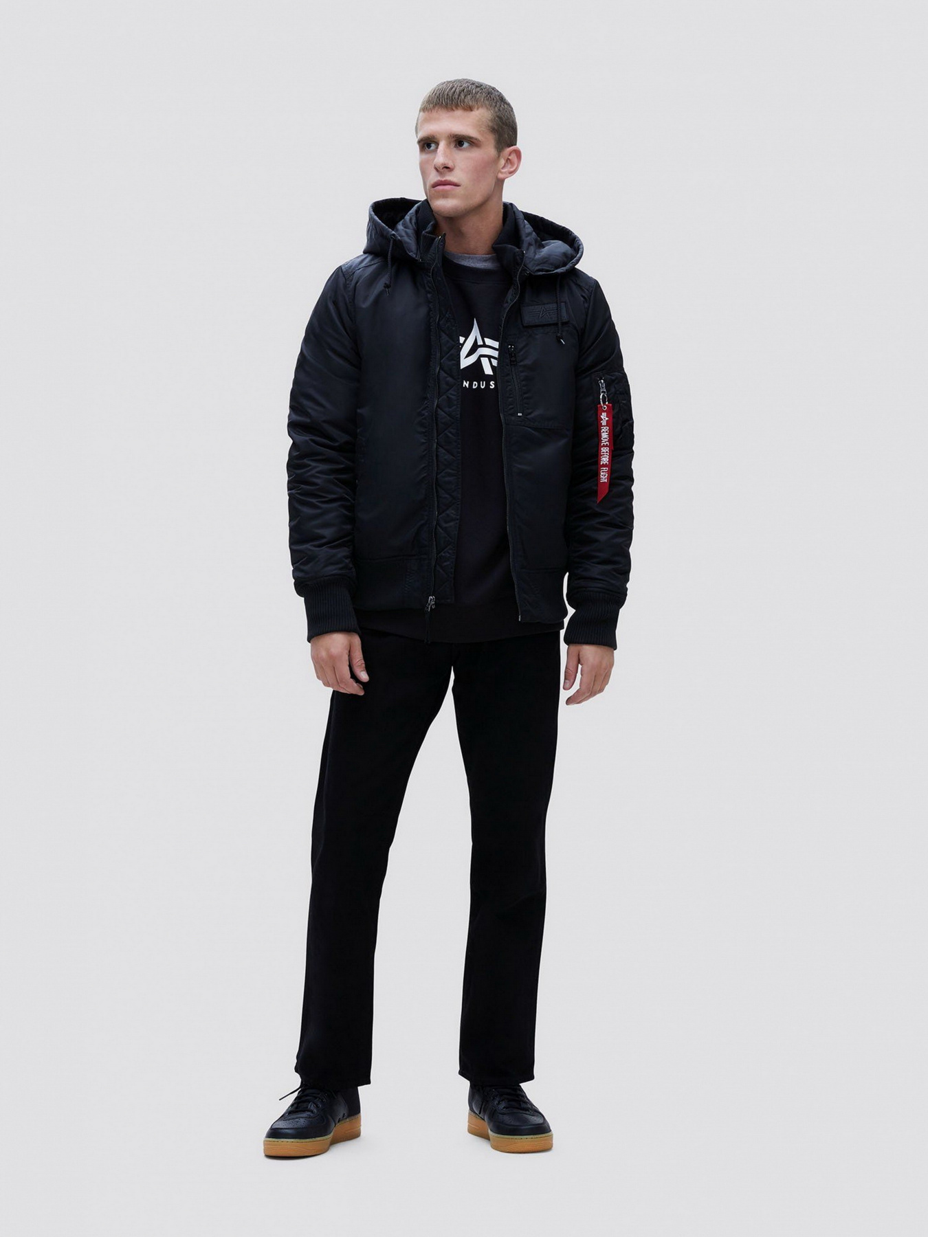 Куртки и дубленки Alpha Industries модель MJM49501C1_001 Фото