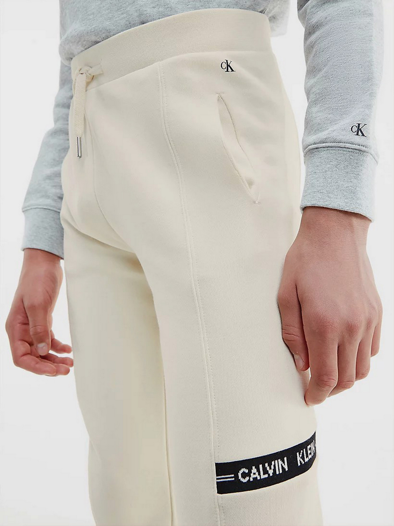 Брюки Calvin Klein модель IB0IB00919-ACJ Брюки Calvin Klein модель IB0IB00919-ACJ Фото