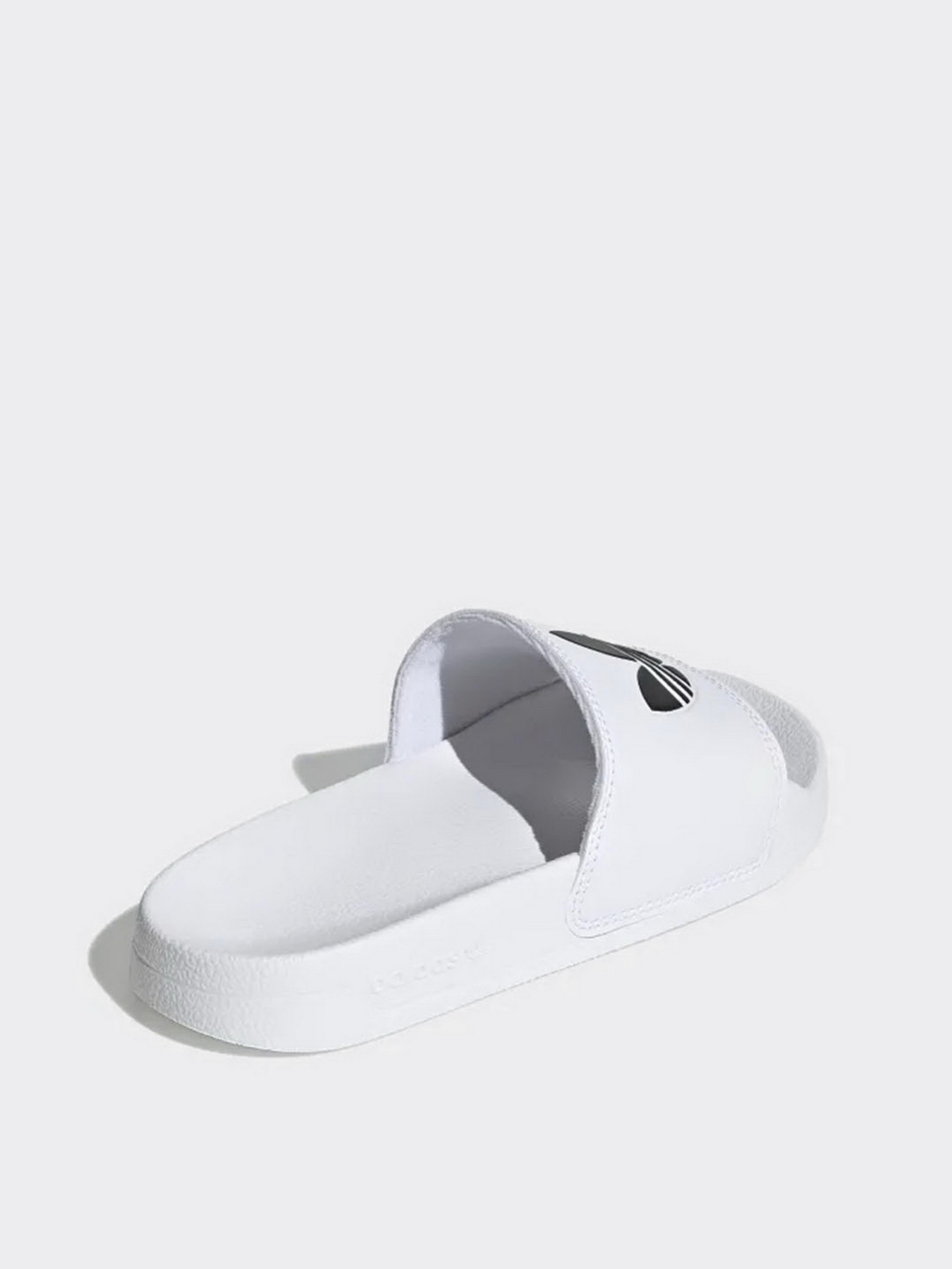Шлёпанцы Adidas модель EG8272 Шлёпанцы Adidas модель EG8272 Фото
