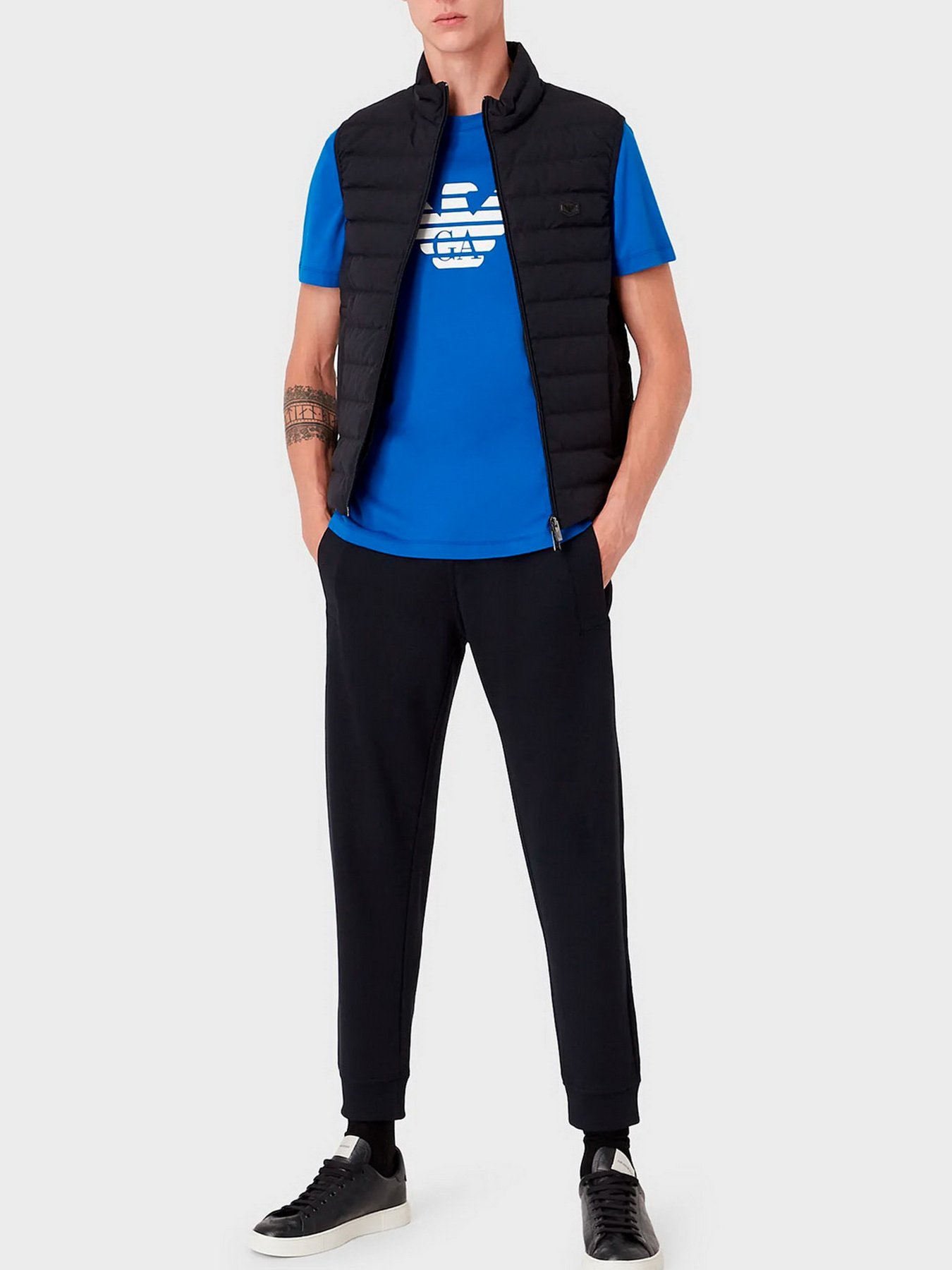 Утепленный жилет Emporio Armani модель 8N1BQ1-1NLRZ-0948 Фото
