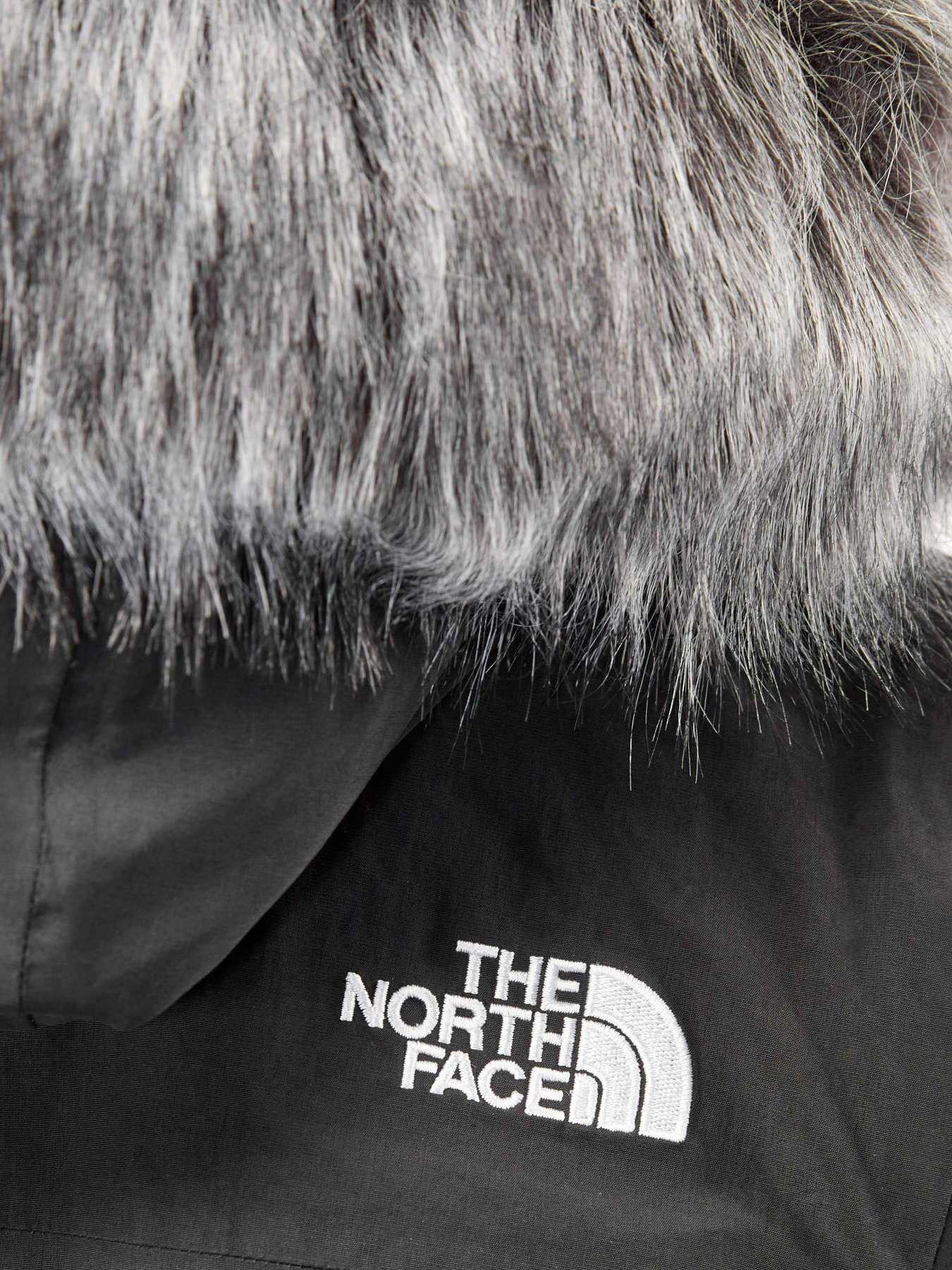 Куртки и дубленки The North Face модель NF0A4R2VJK31 Фото